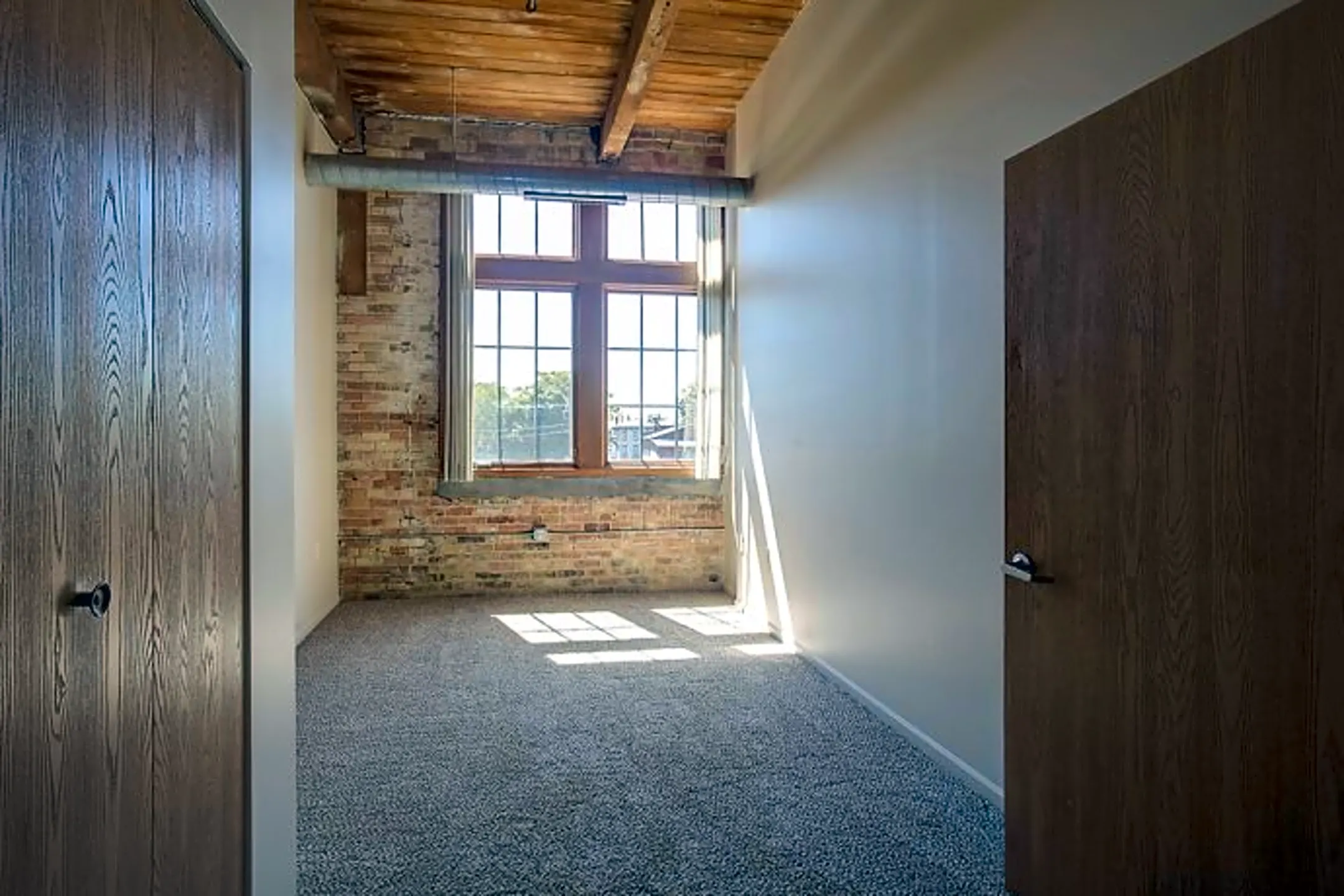 Amazon Apartments Muskegon, MI 49440