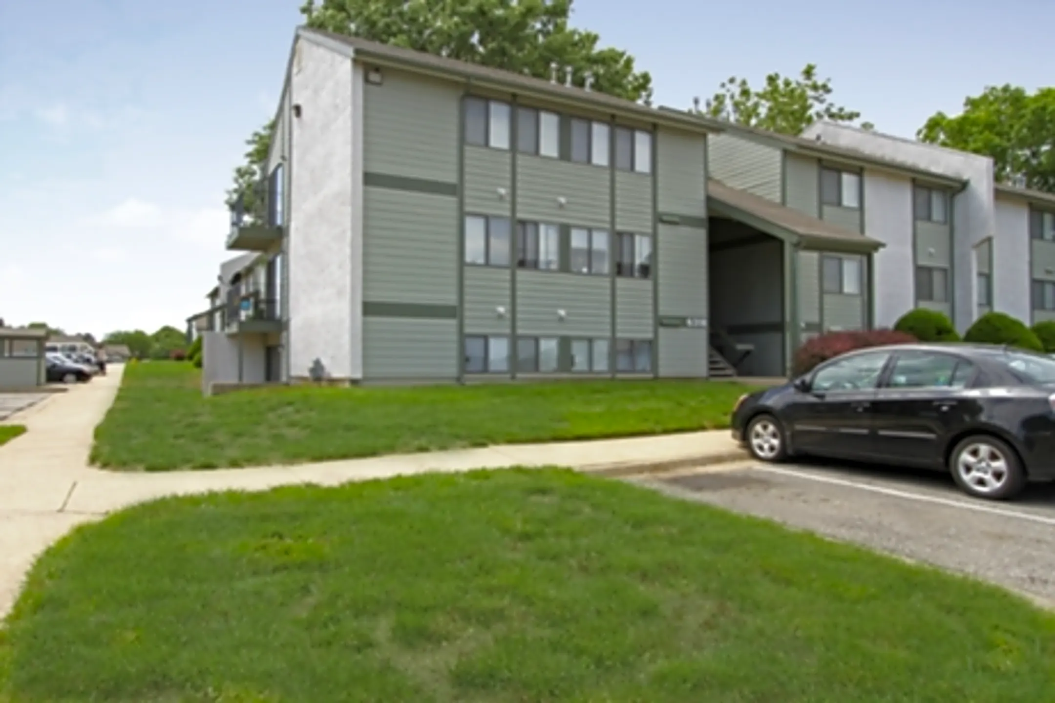 Cottonwood Park Apartment Homes 14010 W 63rd Ter Shawnee, KS