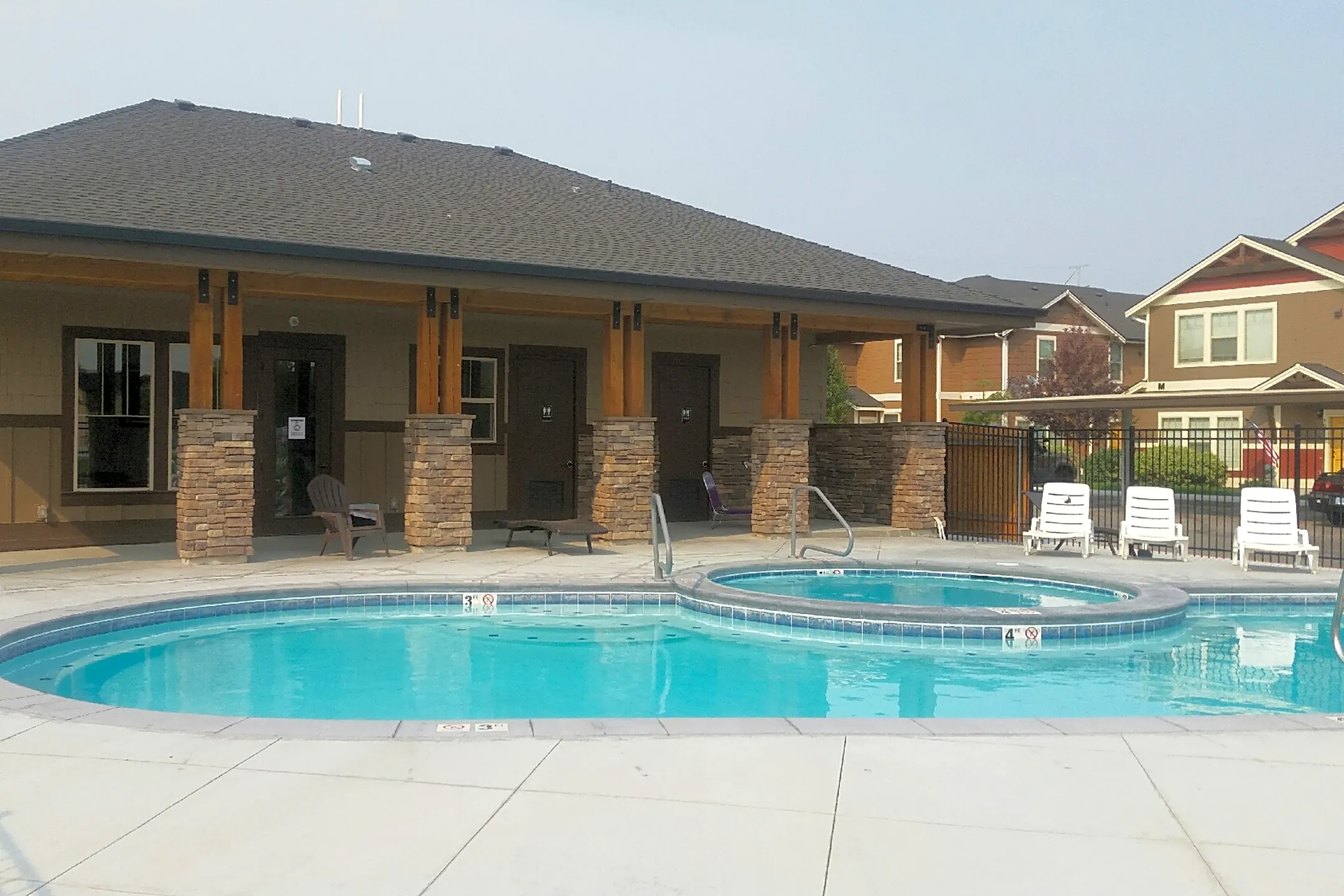 Pool - Sawtooth Village Apartments - Meridian, ID