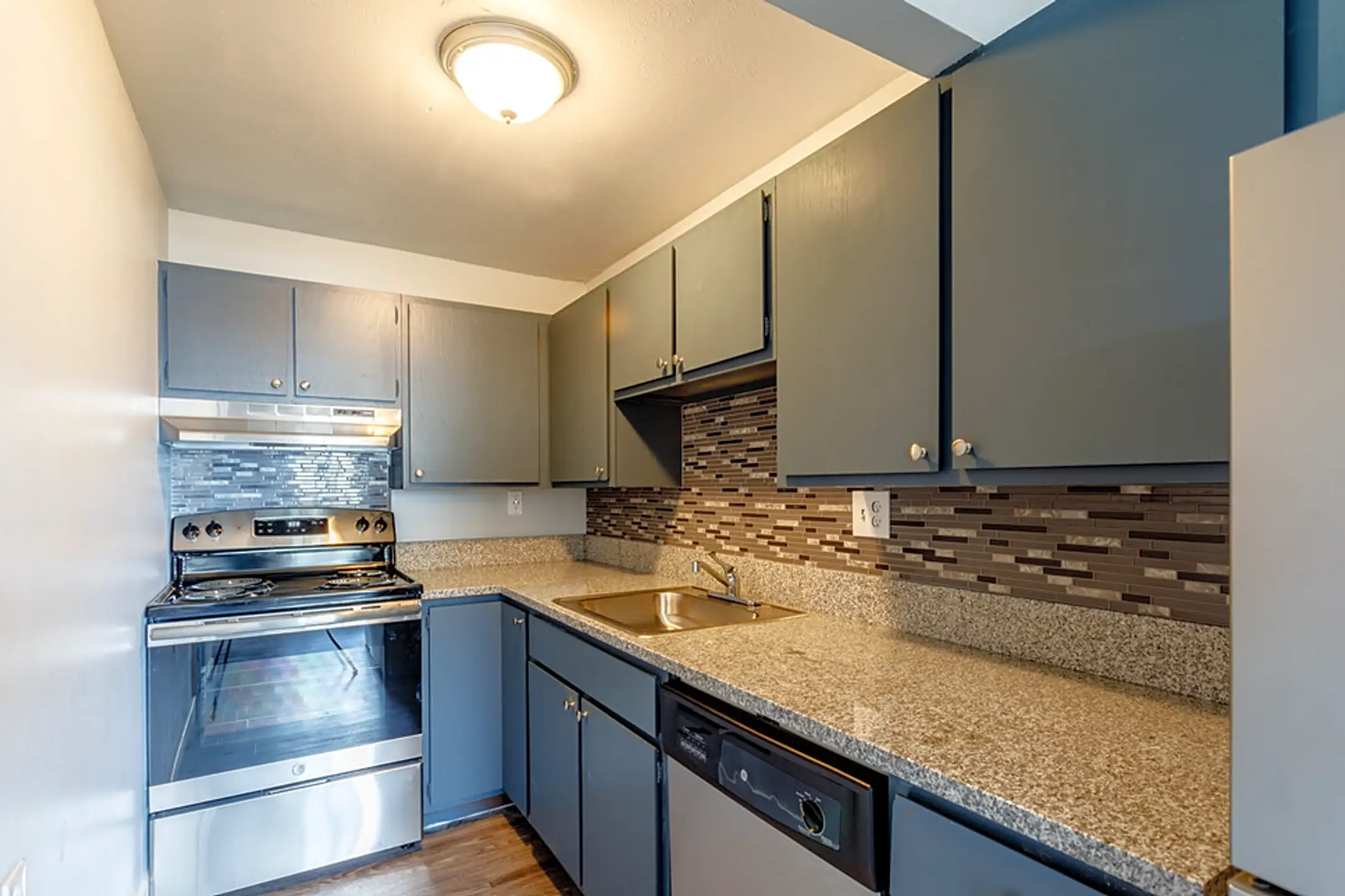 2023 Specials at Sunlight Townhomes! 506 16th St Greeley, CO