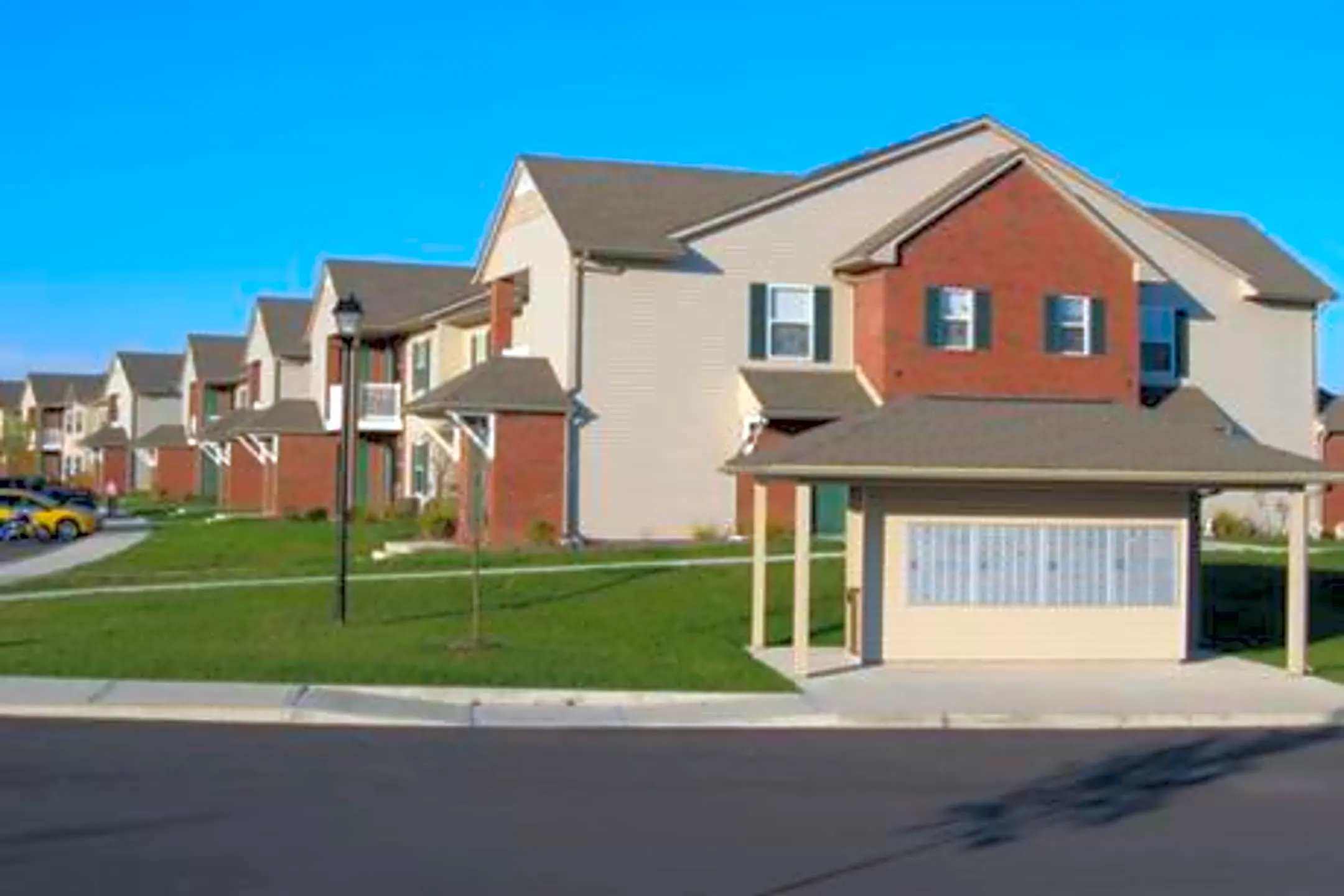 Ashton Ridge Jackson, MI 49201