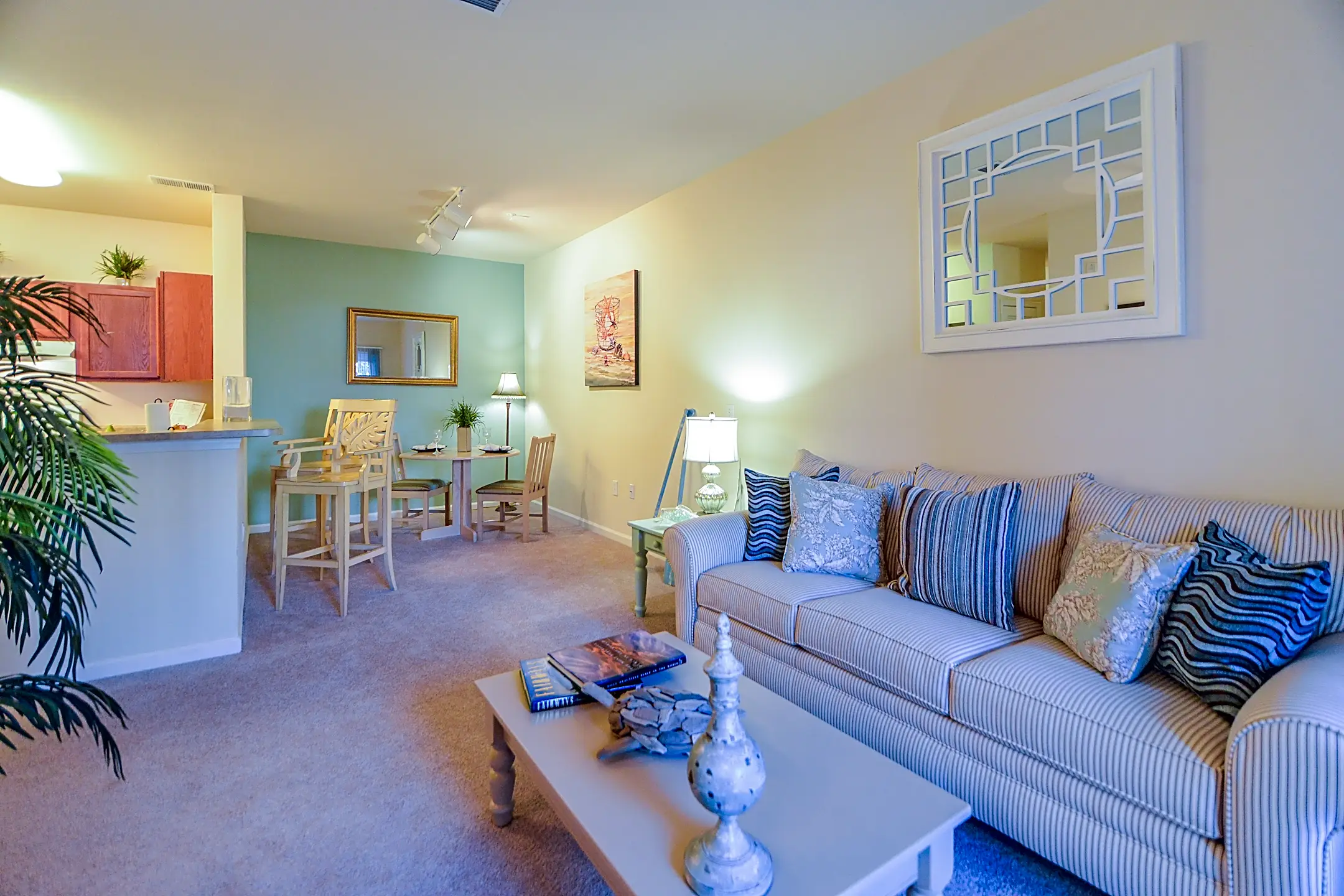 Pcb Retreat Apartments