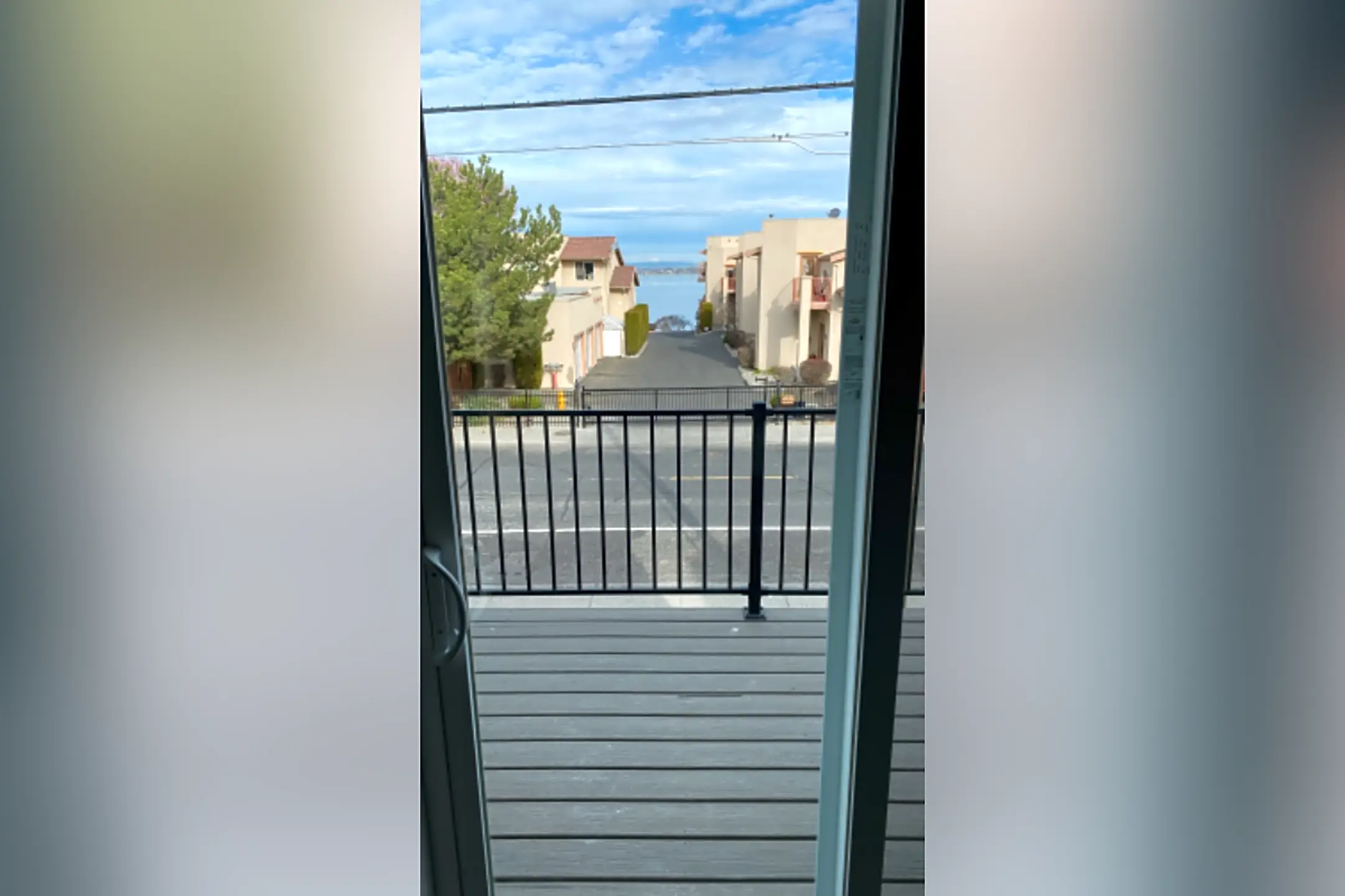 2813 W Marina Dr 2813 W Marina Dr unit 2 Moses Lake, WA Townhomes