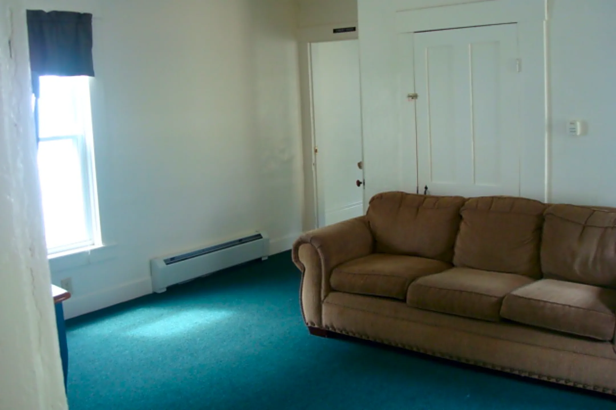 Living Room - 65 Langdon St - Plymouth, NH