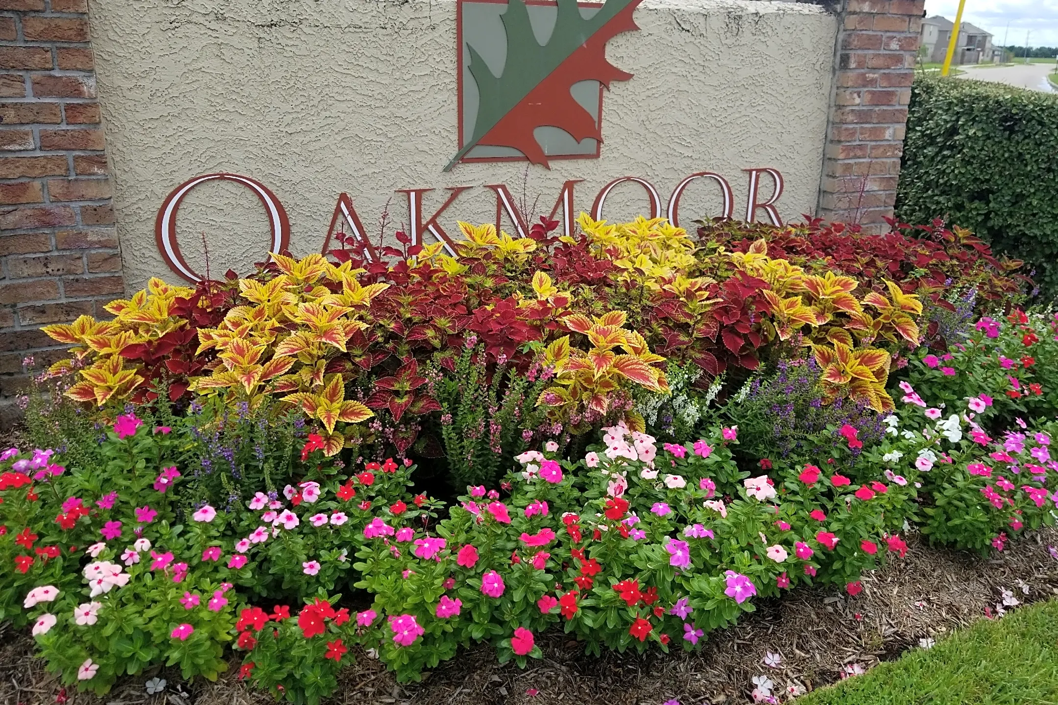 Oak Moore Apartments