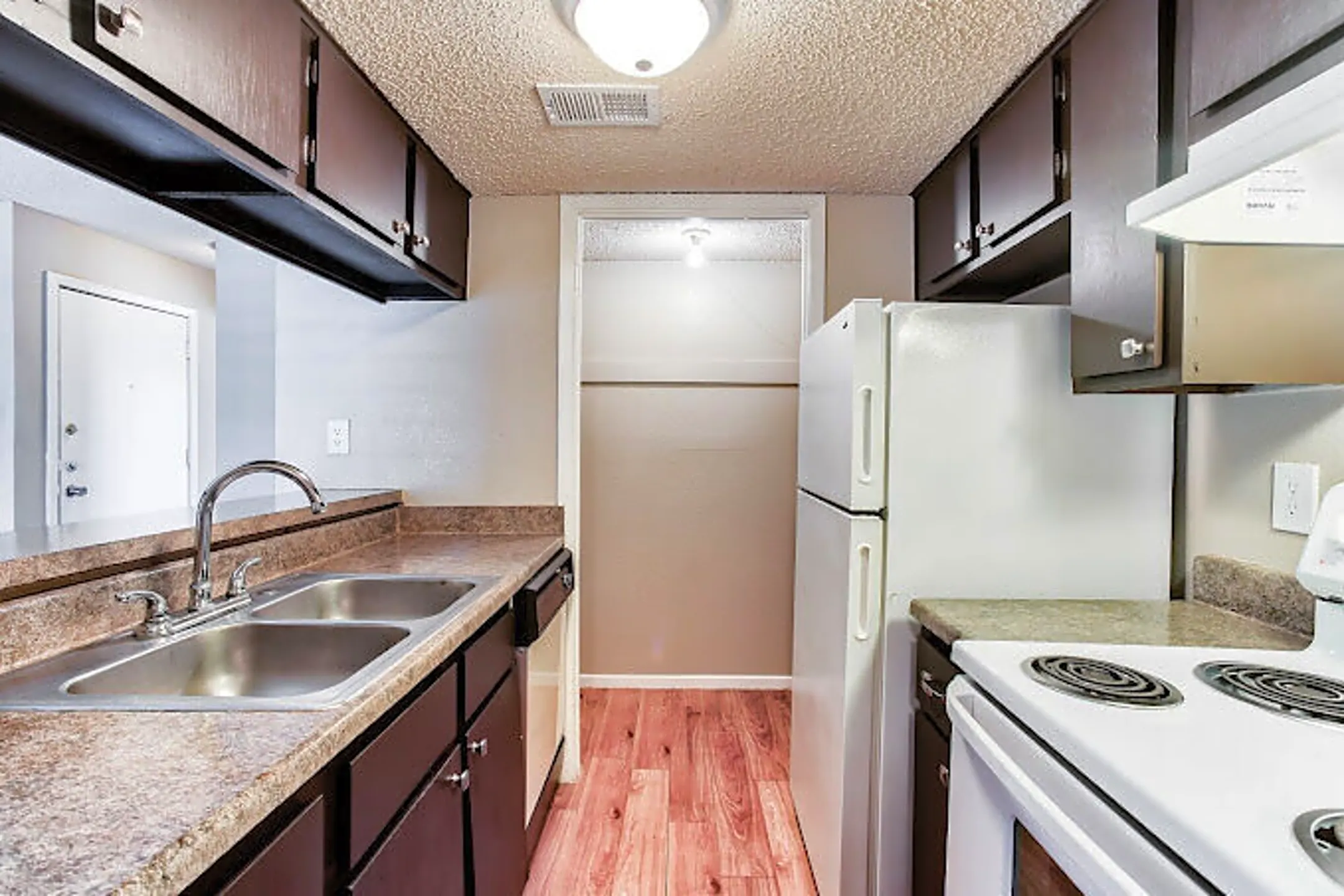 Kennington Apartments 6406 Tealcove Dr Arlington, TX Apartments for