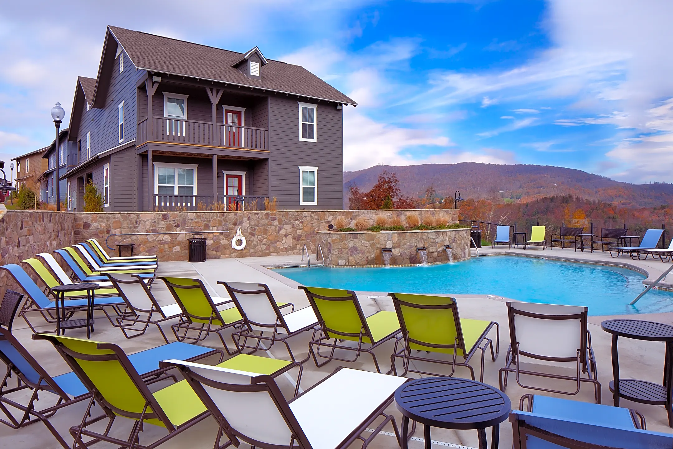 Pool - The Cottages of Boone - Per Bed Lease - Boone, NC