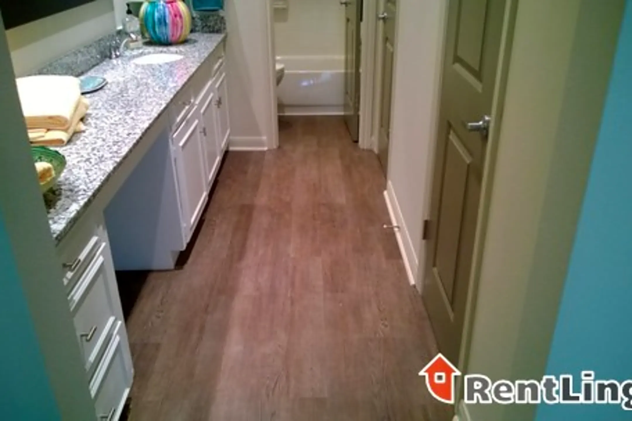 Kitchen - 2601 Gramercy St - Houston, TX