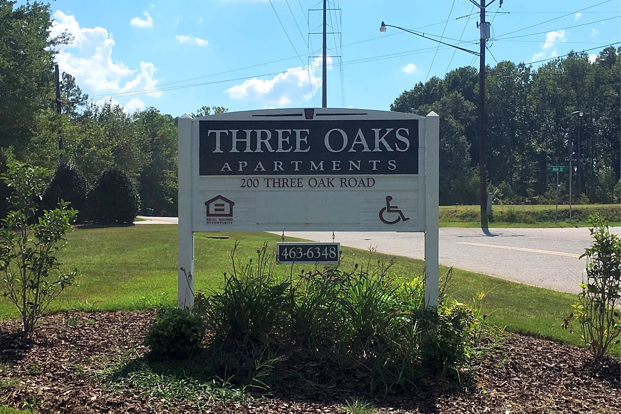 Three Oaks Apartments Cowpens, SC 29330