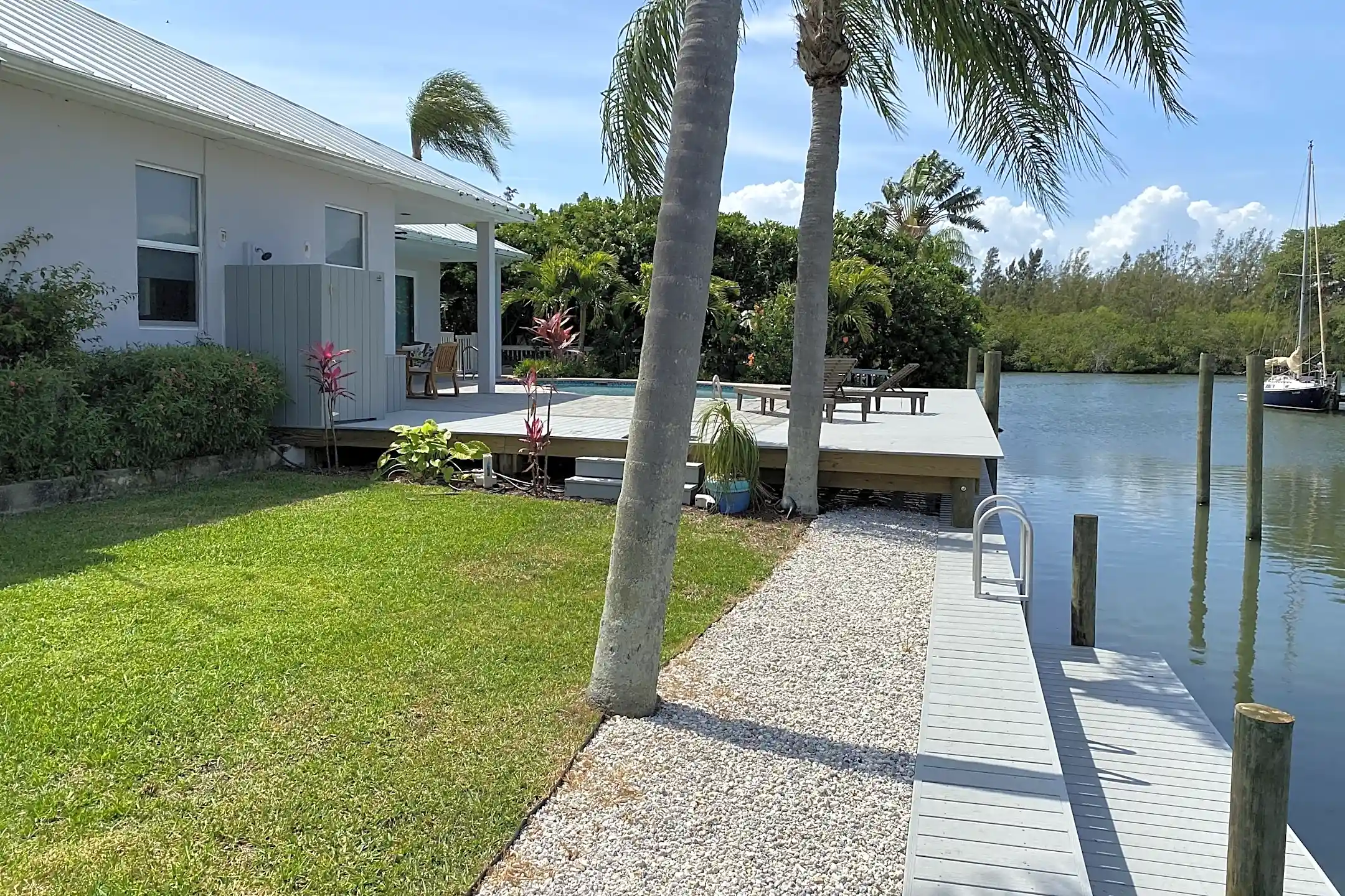 Building - 705 Bahia Mar Rd - Vero Beach, FL