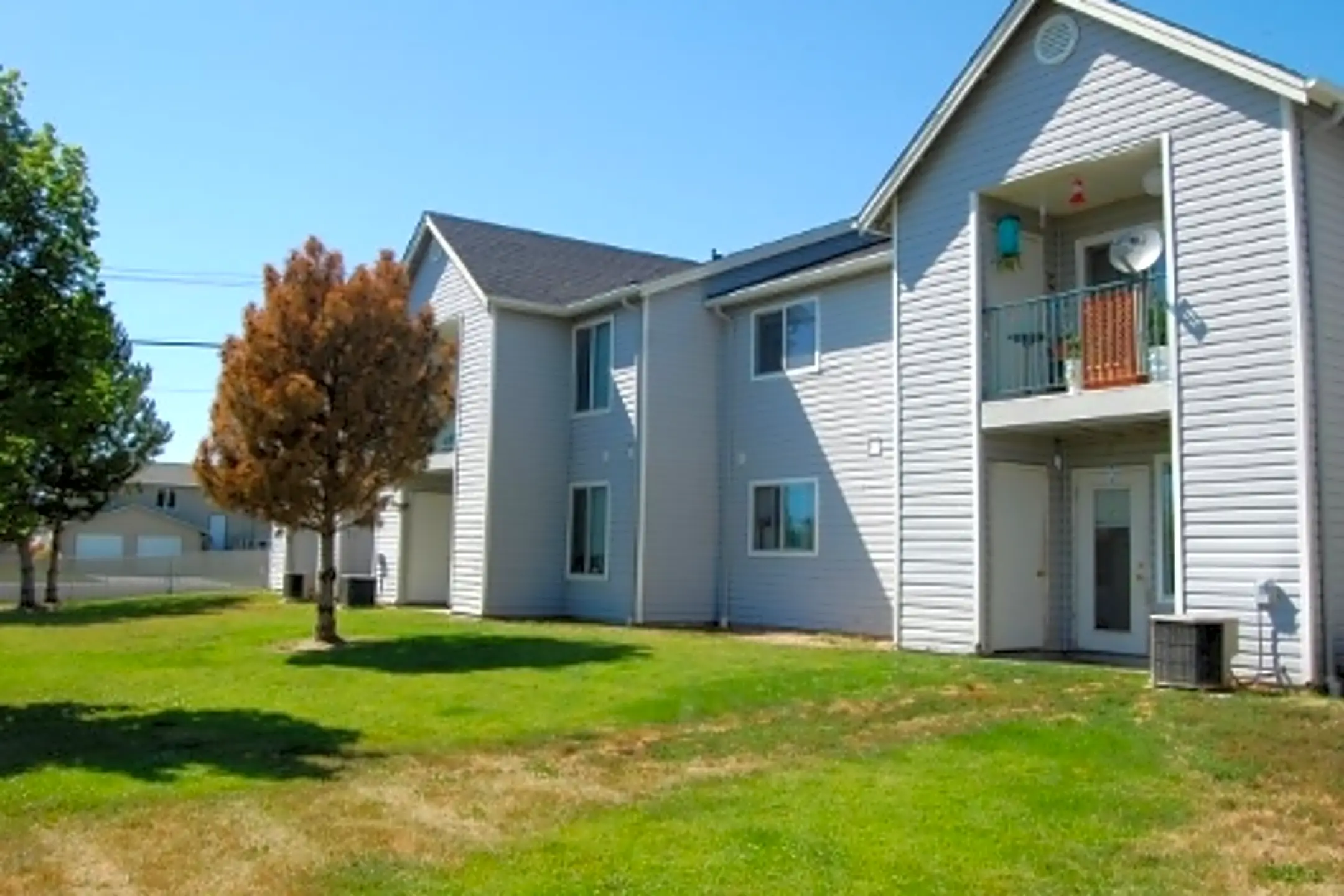 Moses Lake Meadows Apartments 1501 S Monroe St Moses Lake, WA