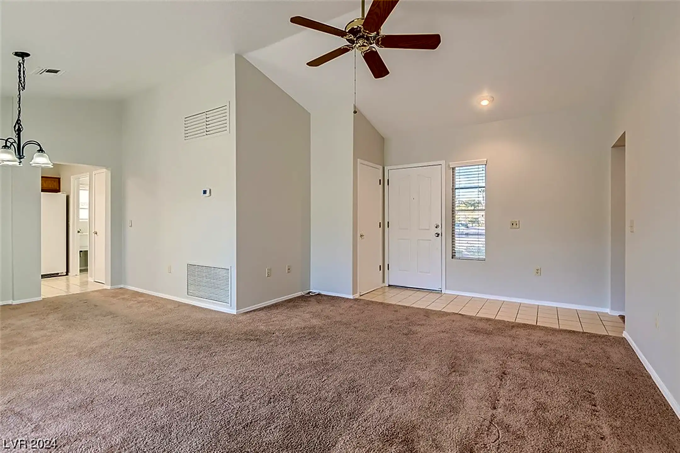 8729 Pennystone Ave Houses Las Vegas, NV 89134