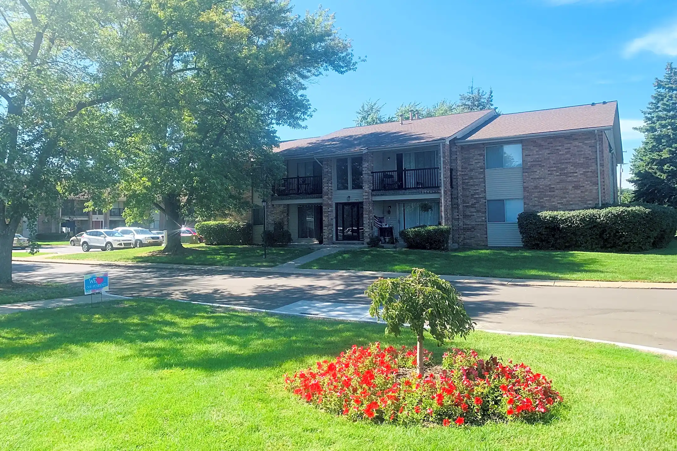 Kings Gate 44090 Kings Gate Dr Sterling Heights, MI Apartments for