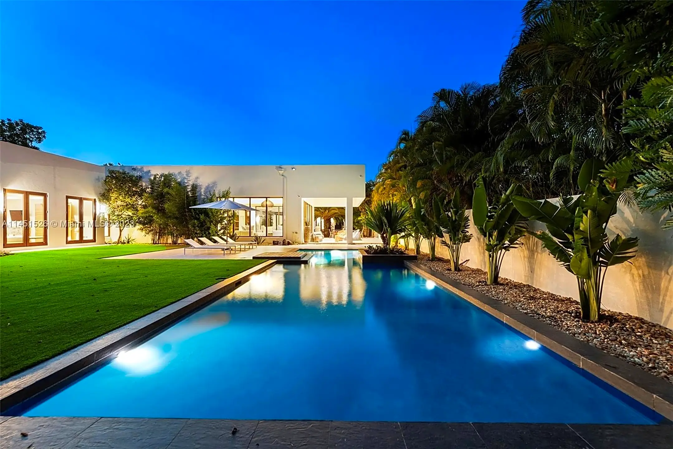 Pool - 958 NE 84th St - Miami, FL