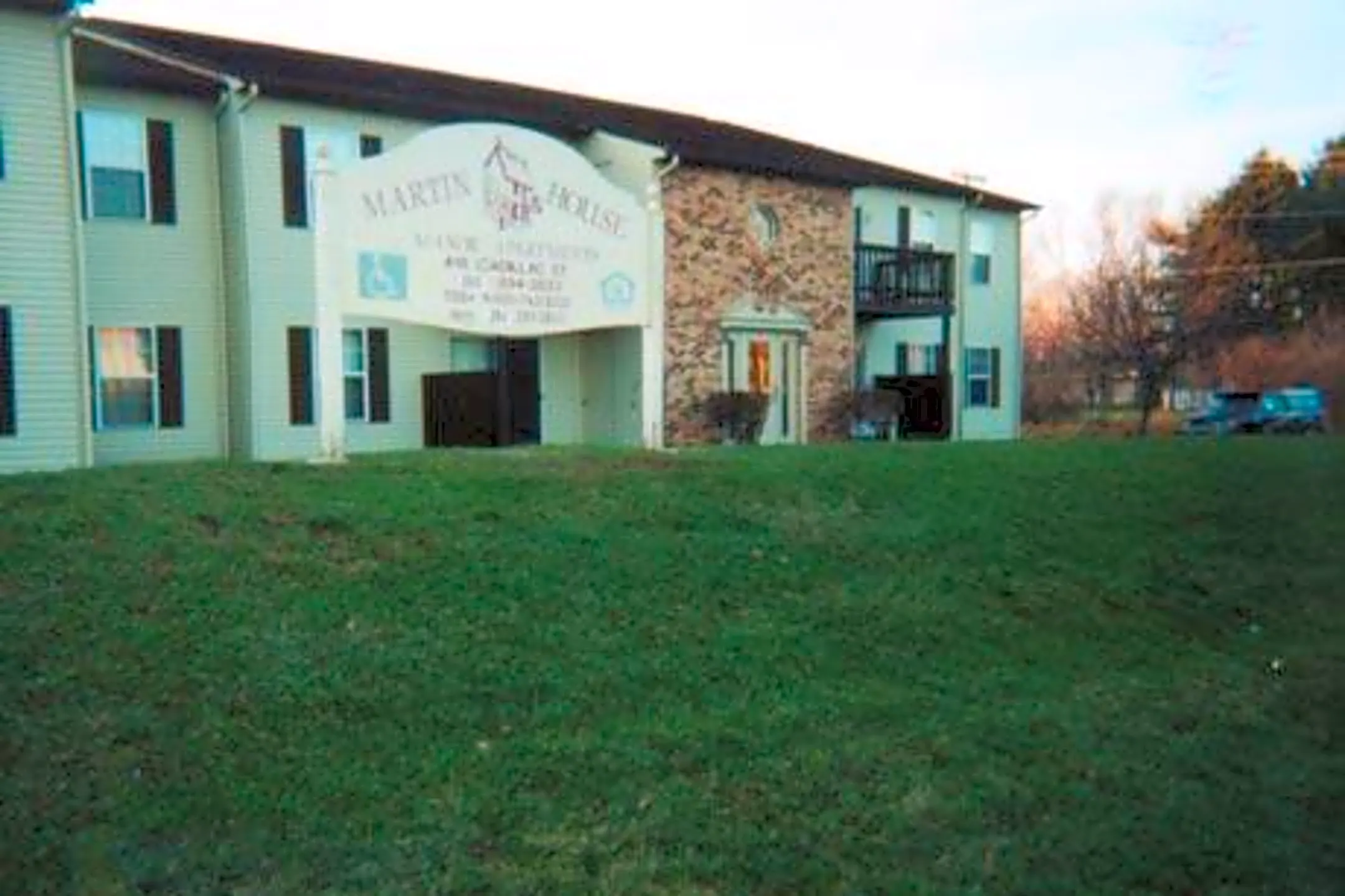 Martin House Manor I & II Apartments 418 Cadillac St Ligonier, IN