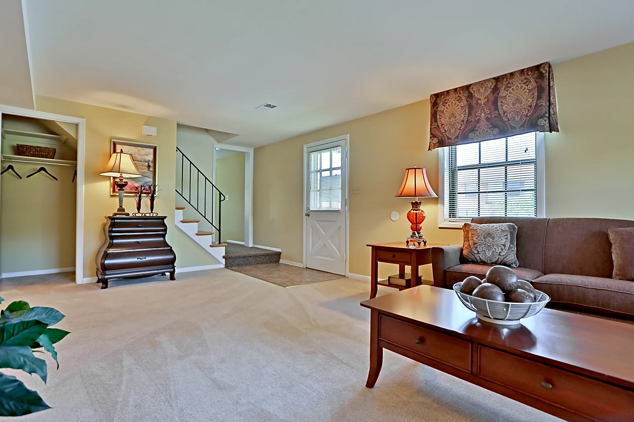 Chapel Valley Townhomes 8 Chapeltowne Cir Nottingham, MD Apartments