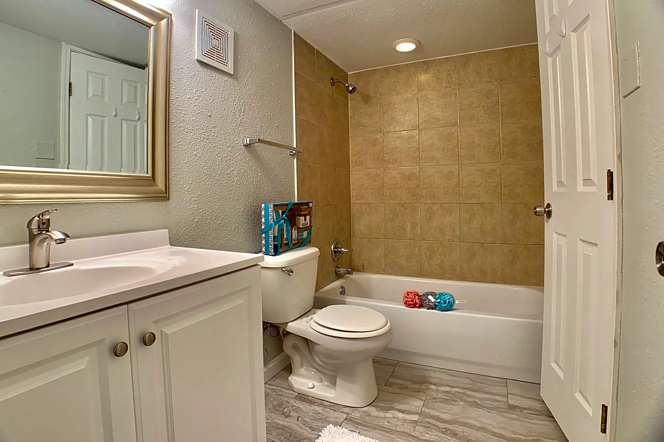 Briarwood Village Apartments 3904 Englewood Cir Odessa, TX