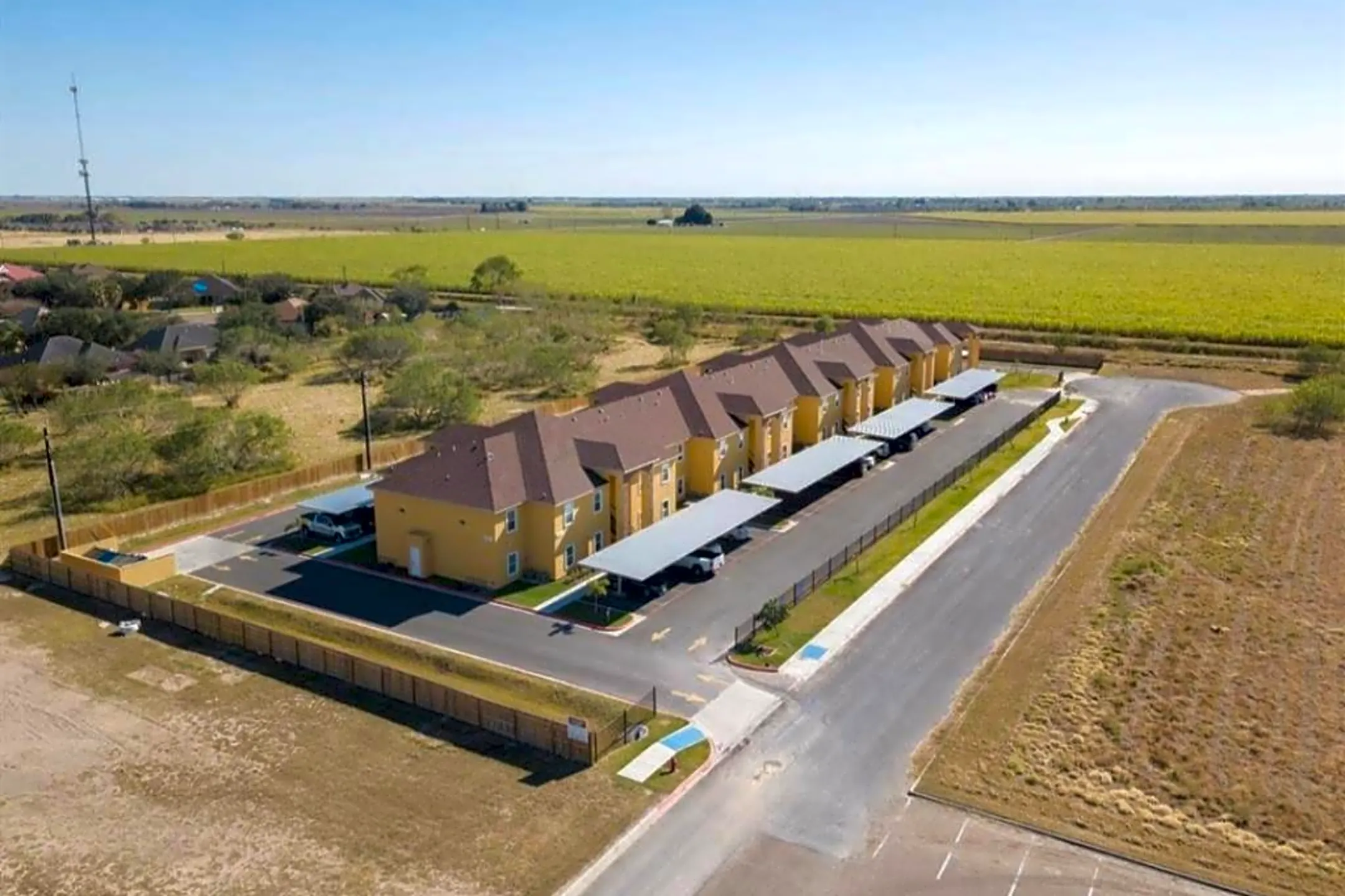 300 Sylvia Handy Dr 300 Sylvia Handy Dr unit 107 Elsa, TX