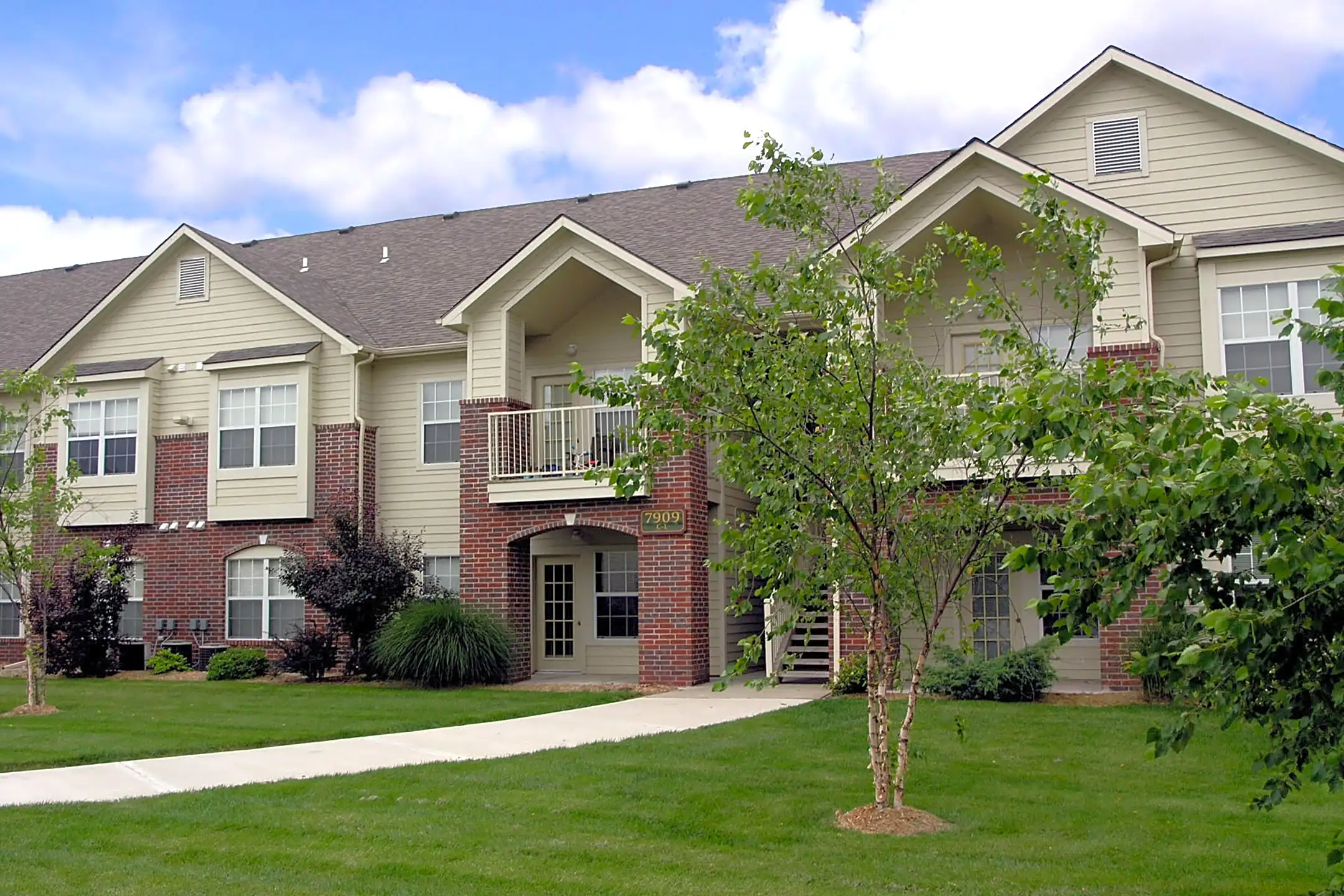 Wildoak Apartment Homes 7987 N Flintlock Rd Kansas City, MO