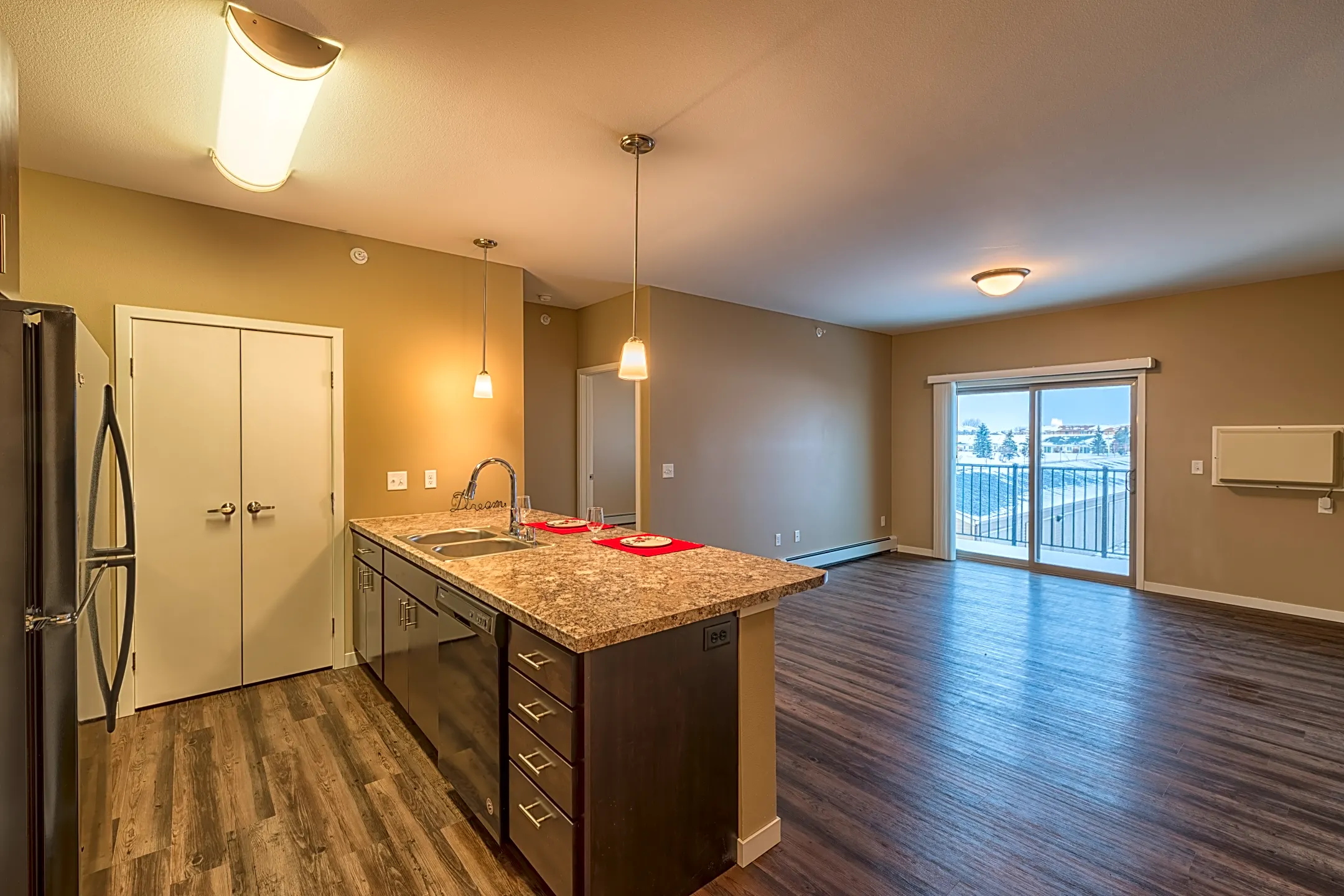 Stonecrest Apartments - 1402 Belsly Blvd | Moorhead, MN For Rent | Rent.