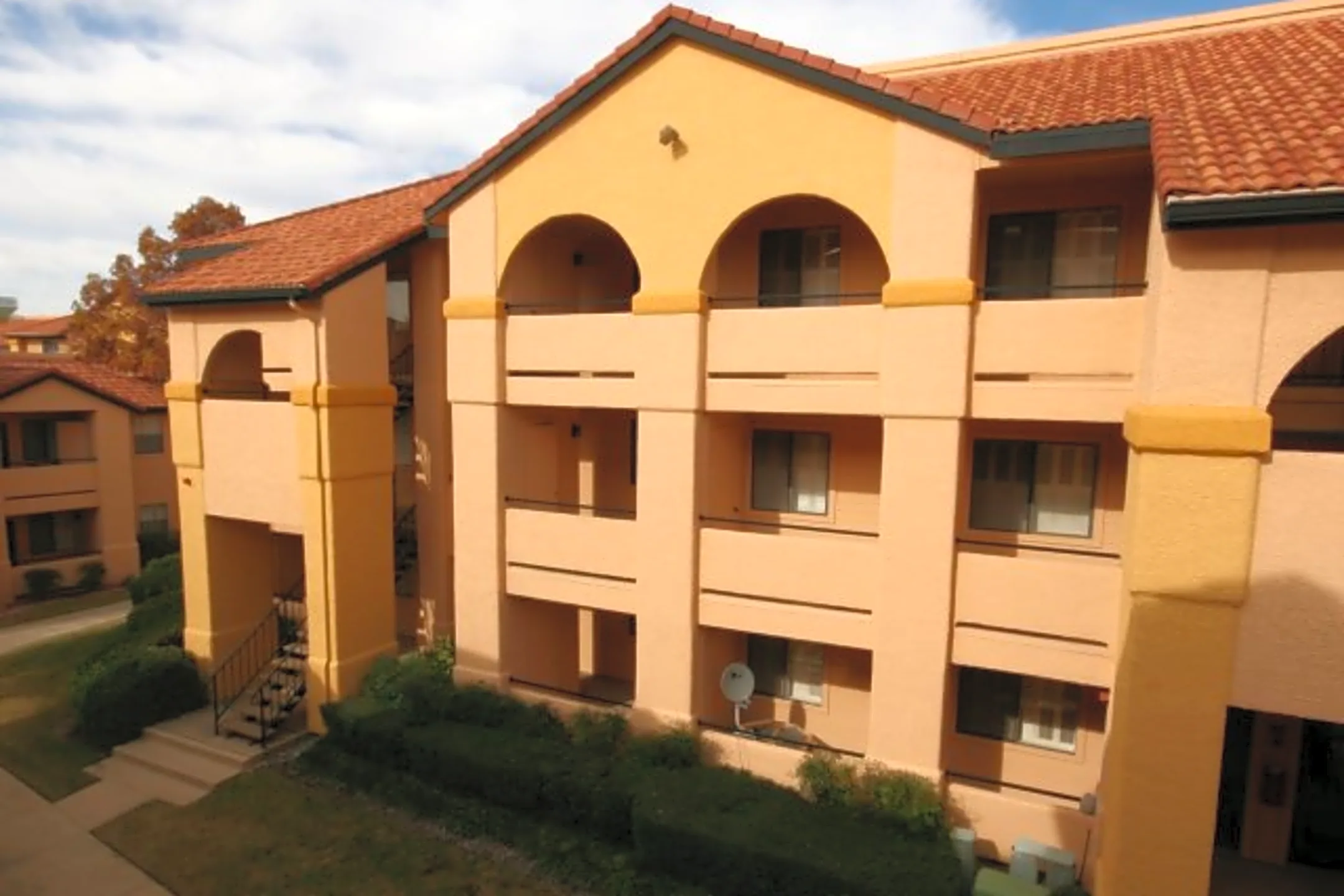 Crest Oasis 4701 American Blvd Euless, TX Apartments for Rent Rent.