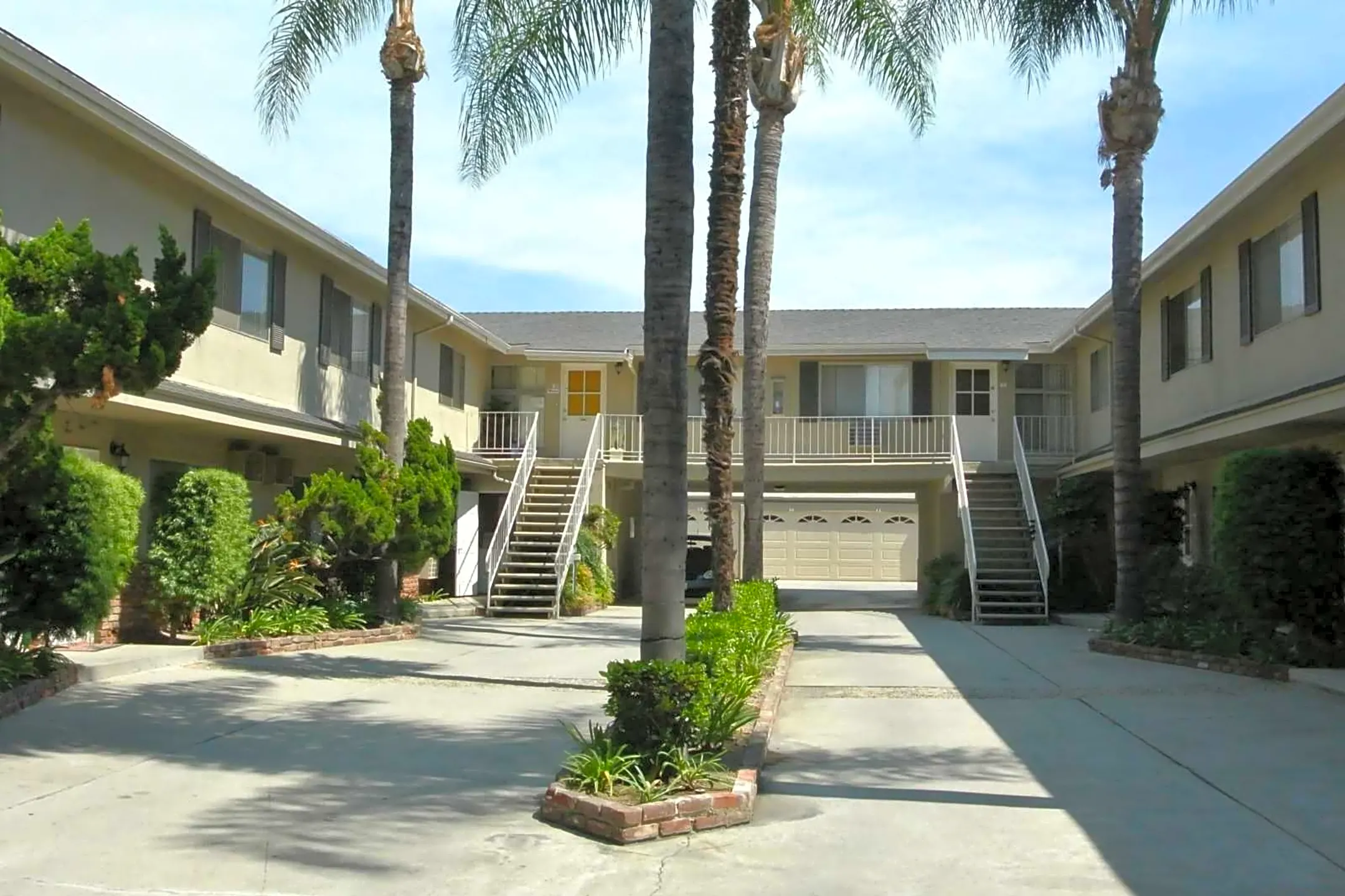 Pinebrook Villas 11632 Coldbrook Ave Downey, CA Apartments for Rent