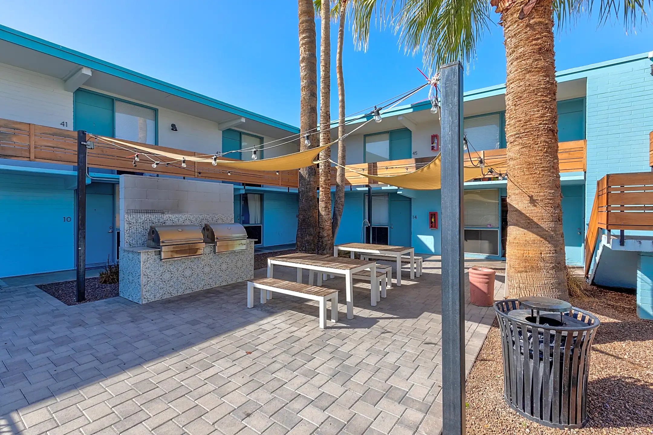 Elton Apartment Homes 2420 N 24th St Phoenix, AZ Apartments for