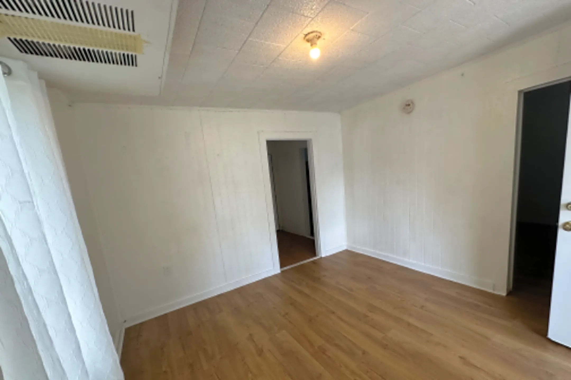 511 St John St 511 St John St unit B Gonzales, TX Houses for Rent