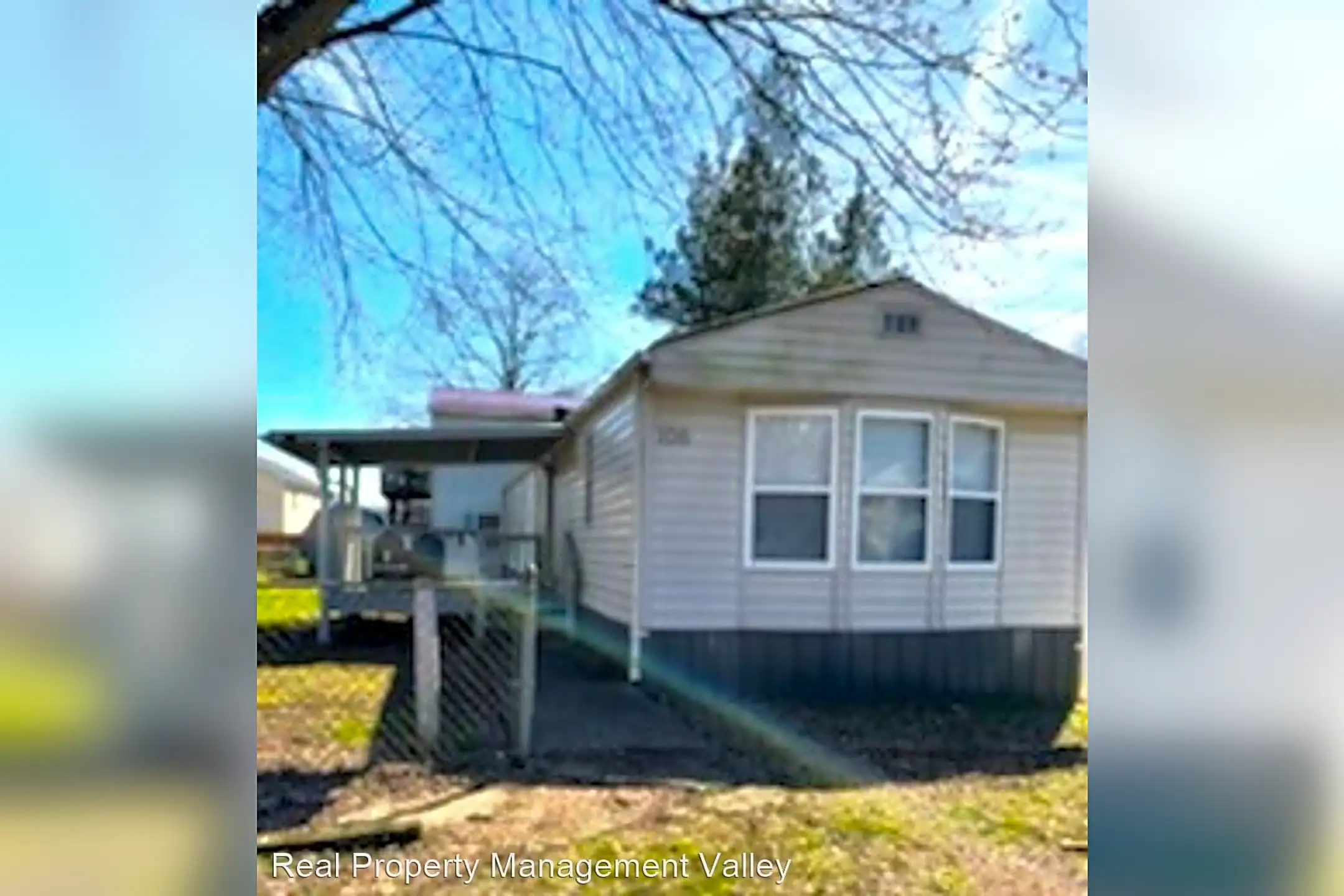 106 133rd St Apartments Marmet, WV 25315