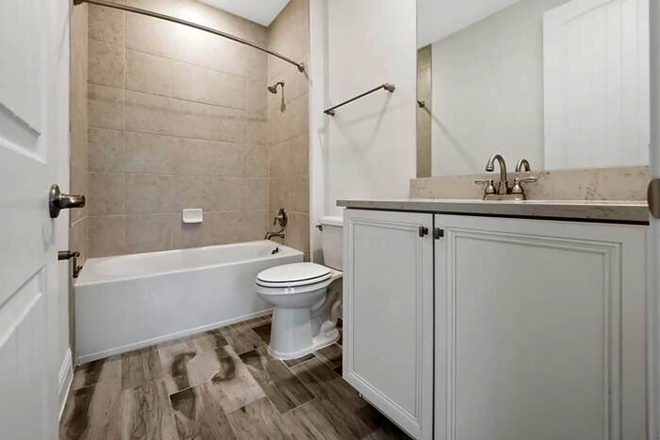 Bathroom - 8209 Surf St - Kissimmee, FL