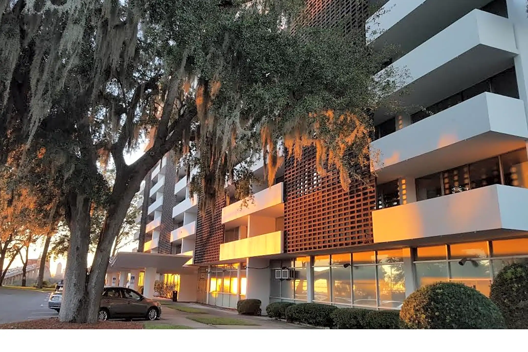 Riverton Tower Senior Center 5353 Arlington Expy Jacksonville, FL