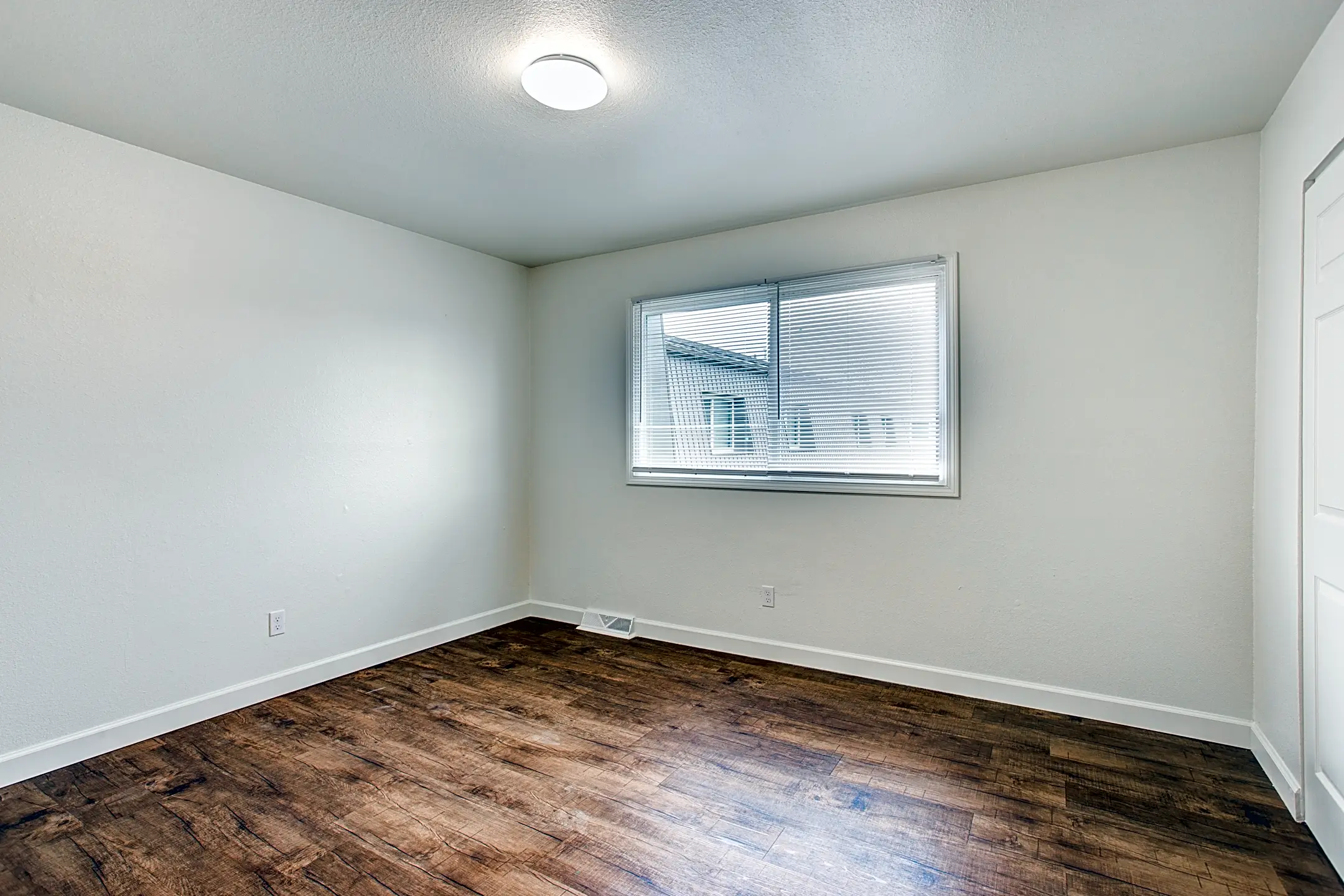 Metro Apartments at Wood River 543 Charles Ave Wood River, IL