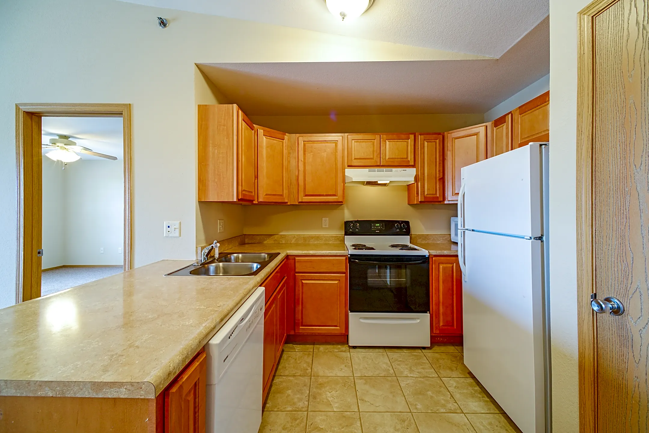 Wingover 1016 Haeffele Way Bloomington, IL Apartments for Rent Rent.