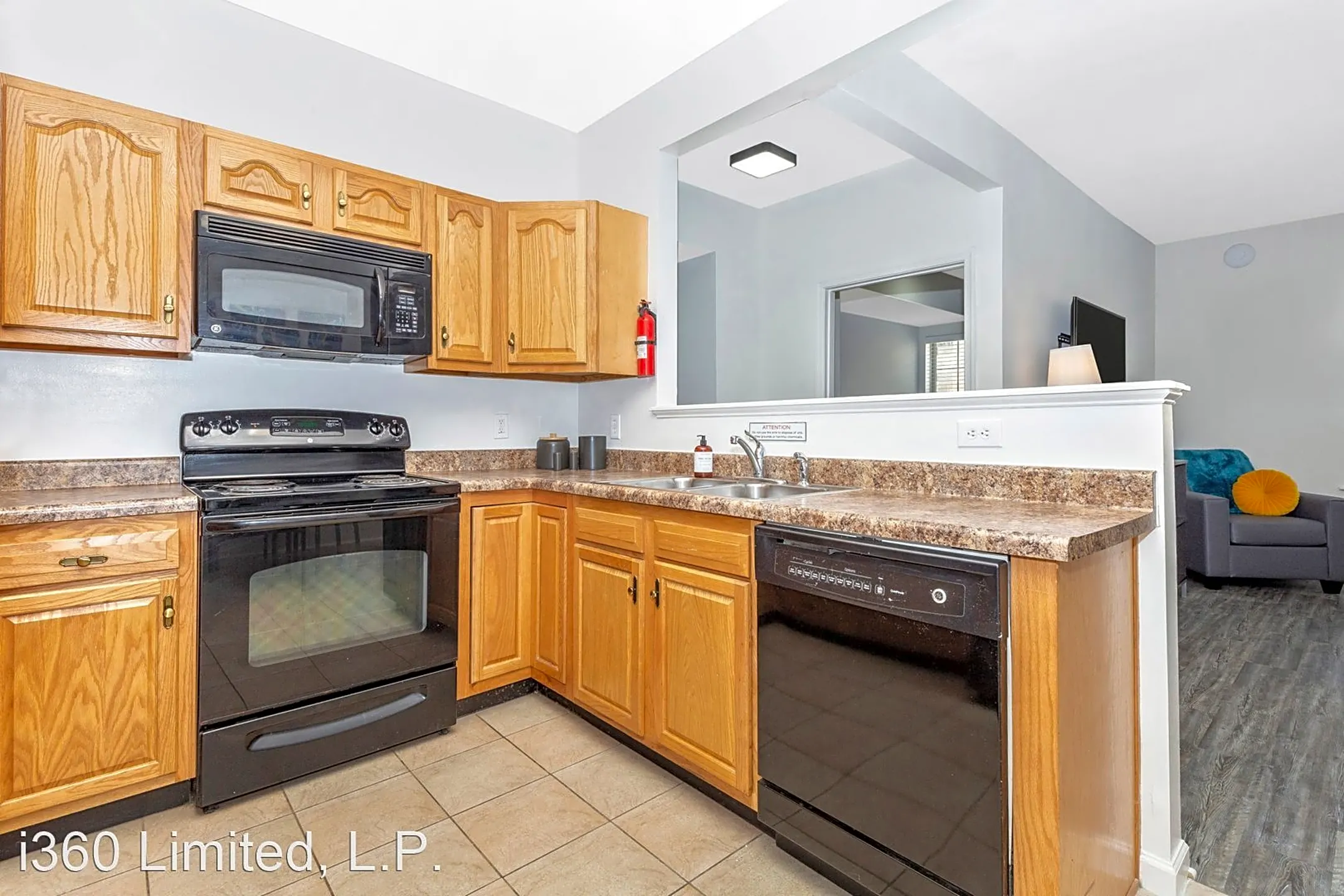 Kitchen - 2 Morningstar Lane - Shippensburg, PA