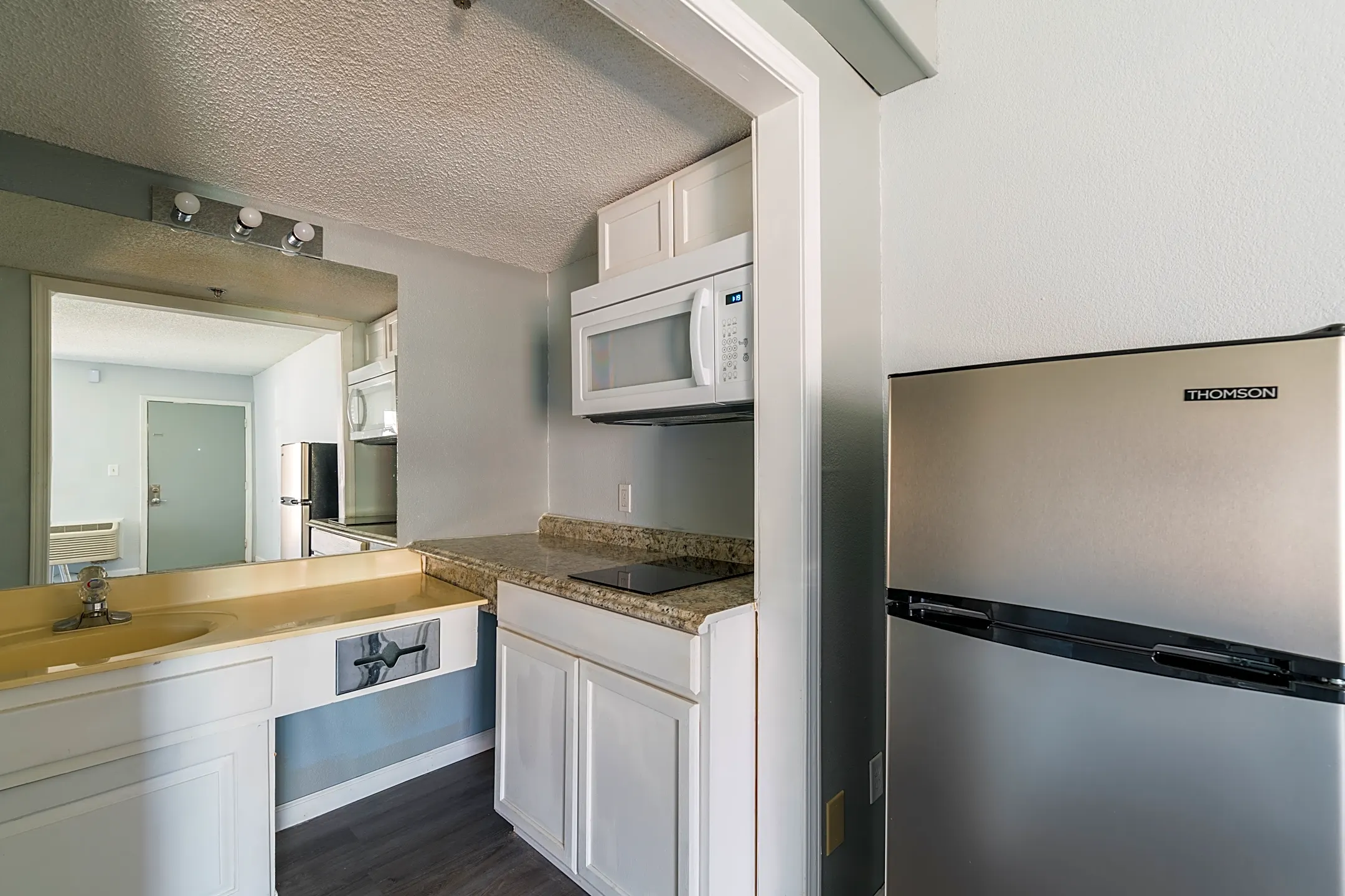 Plato's Cave Branson, MO 65616