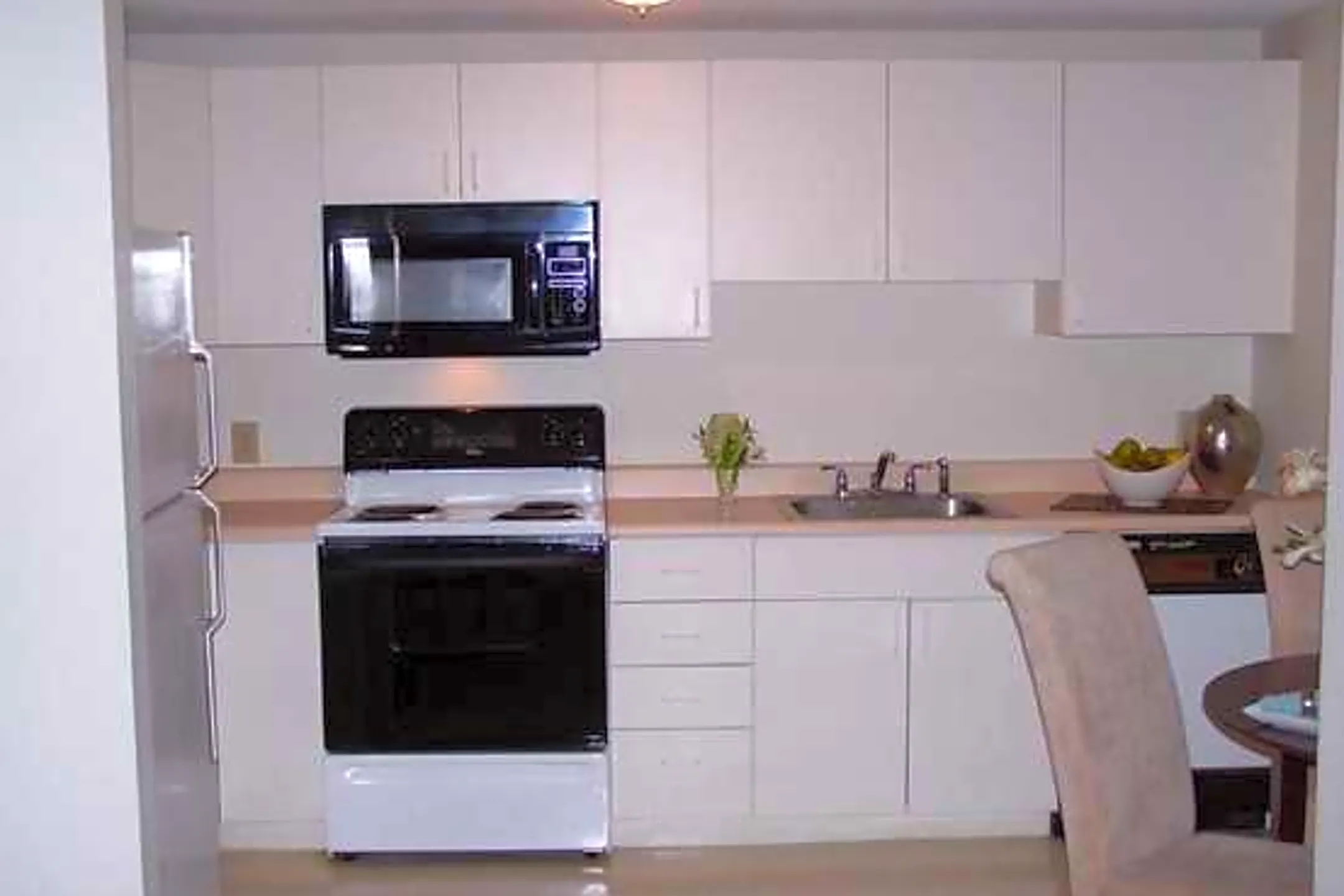 Kitchen - South Concord Meadows - Concord, NH