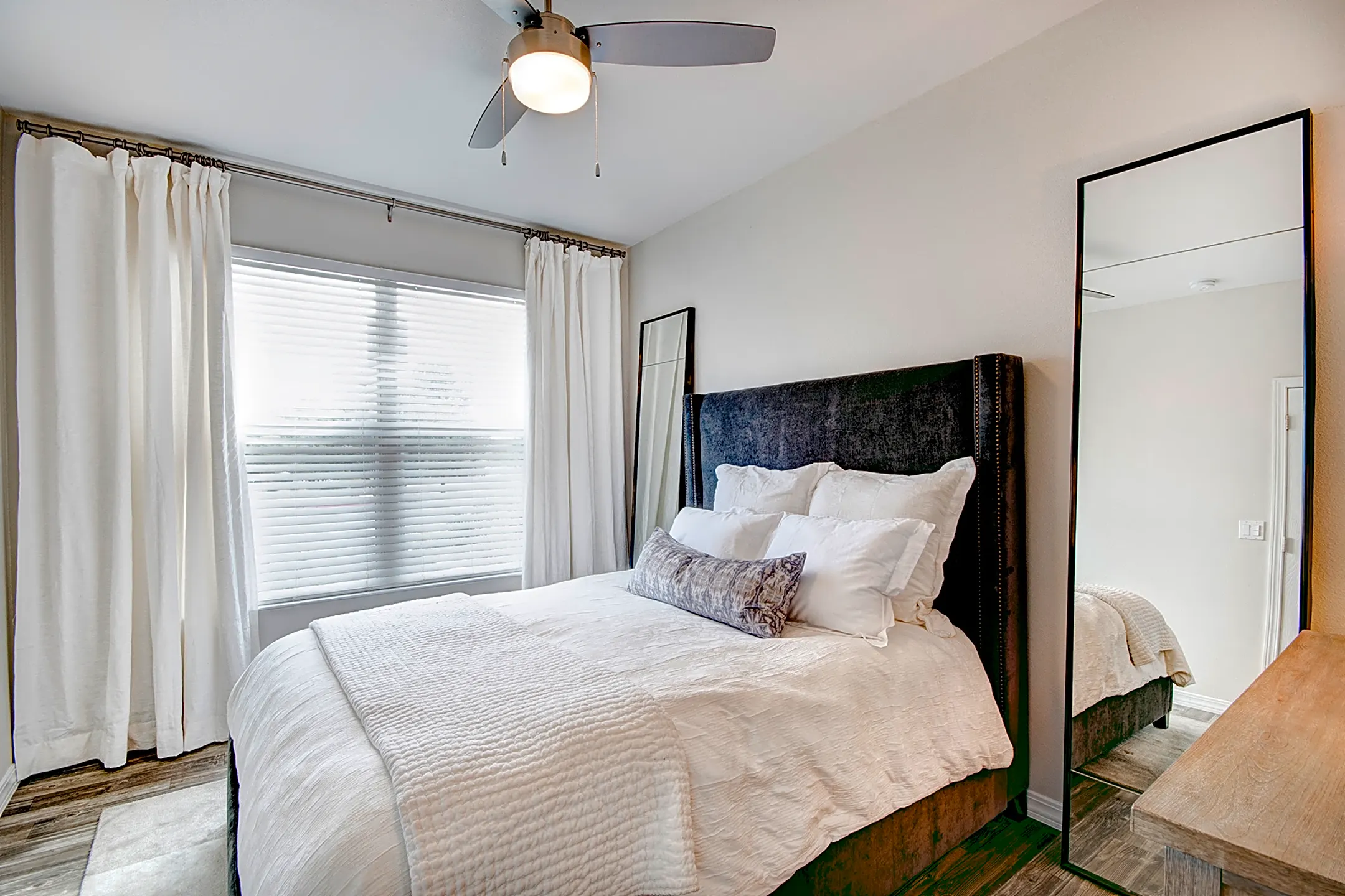 ABQ Uptown Apartments - 2222 Uptown Loop NE | Albuquerque, NM ...