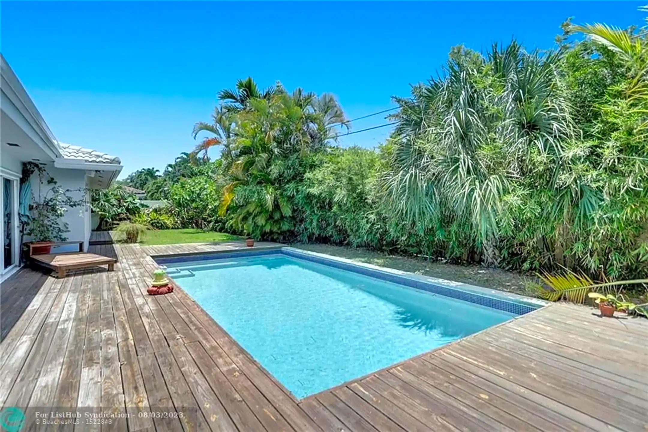 Pool - 2740 NE 34th St - Fort Lauderdale, FL
