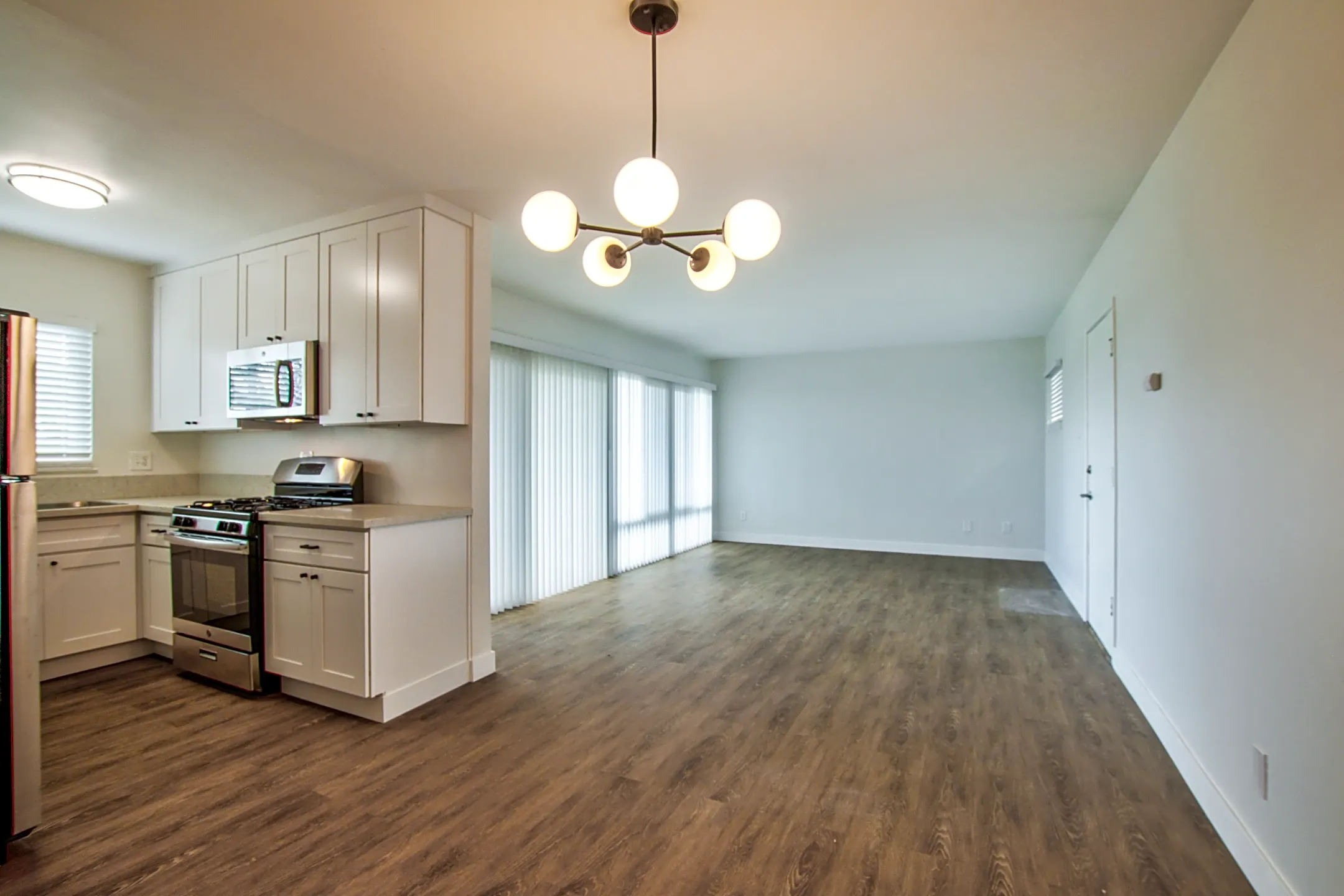 Stadium Village Apartments - 9301 Crenshaw Blvd | Inglewood, CA ...