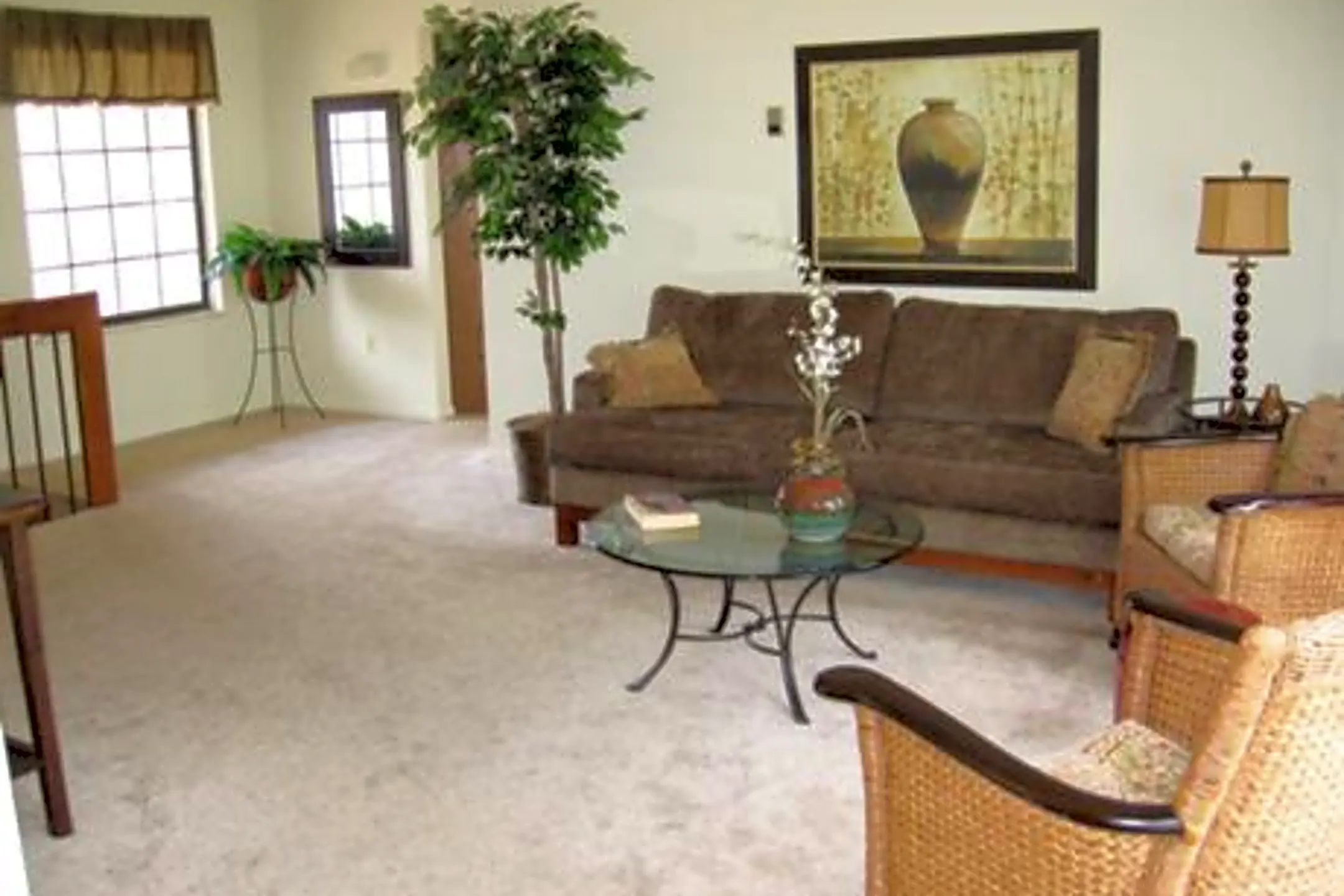 Rolling Hills Apartments Lapeer, MI 48446