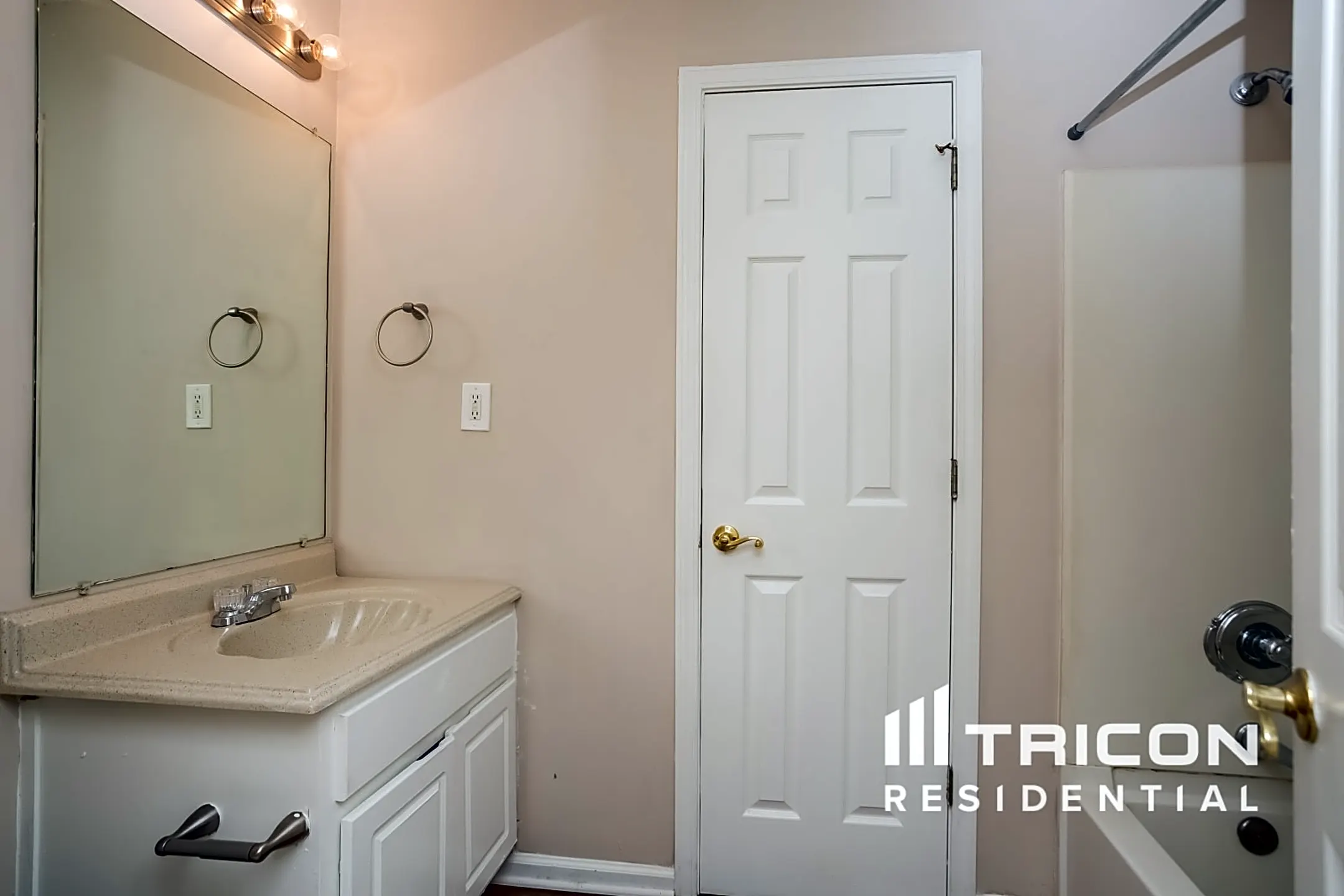 Bathroom - 144 Glynn Addy Drive - Stockbridge, GA