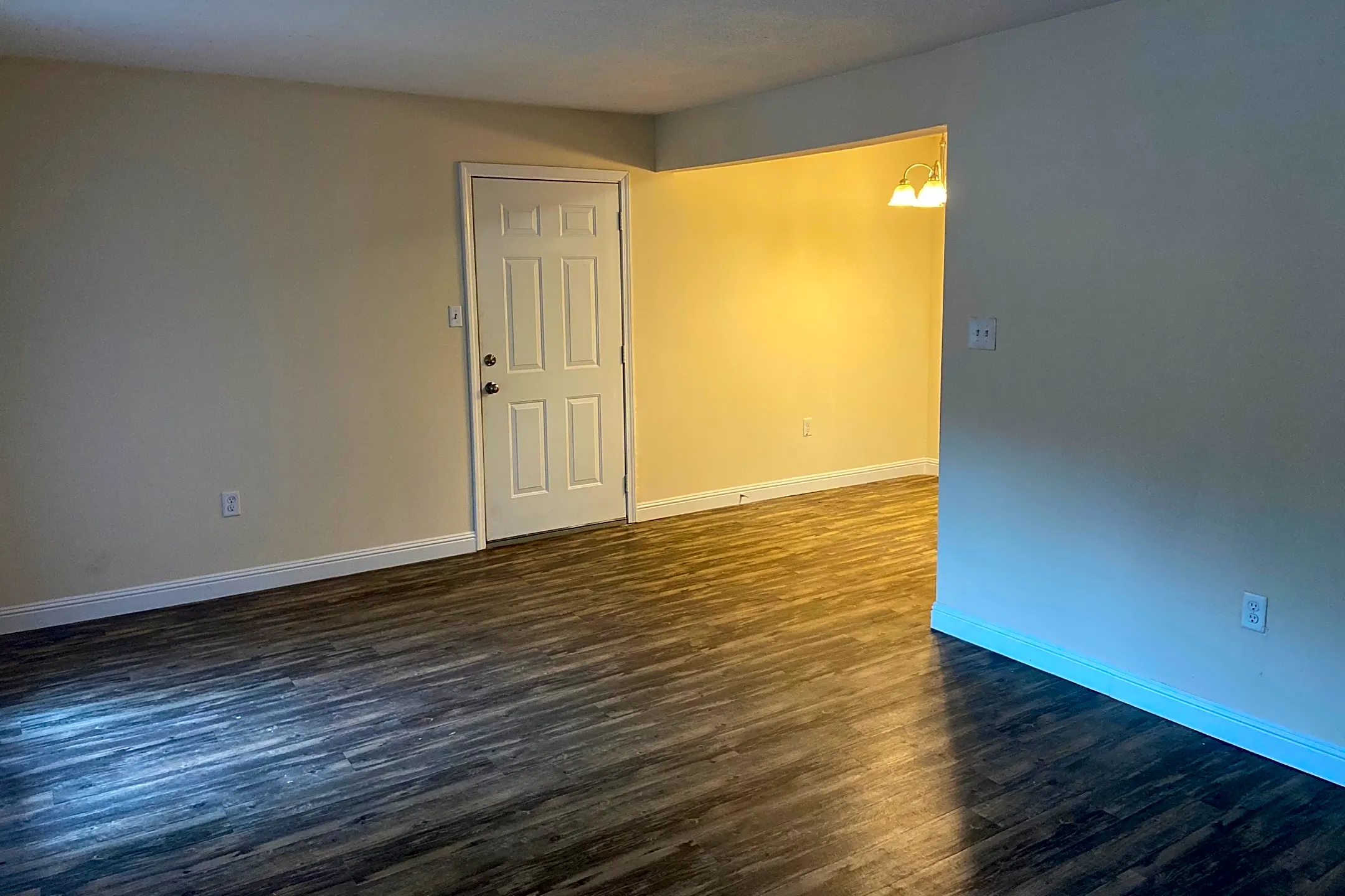 Castlegate Apartments - 5600 Keele Street | Jackson, MS for Rent | Rent.