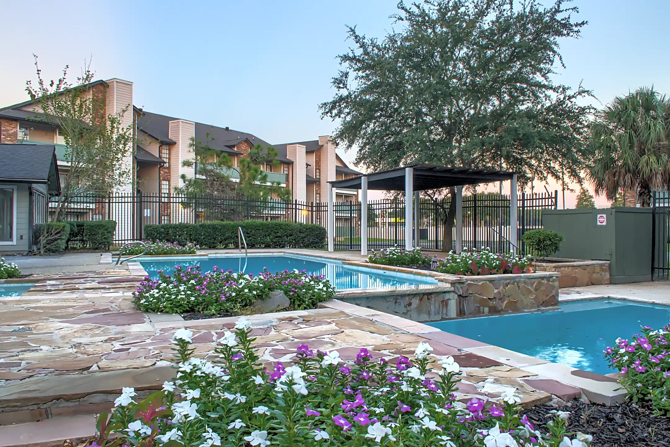 Carmel Brook Apartments New Orleans