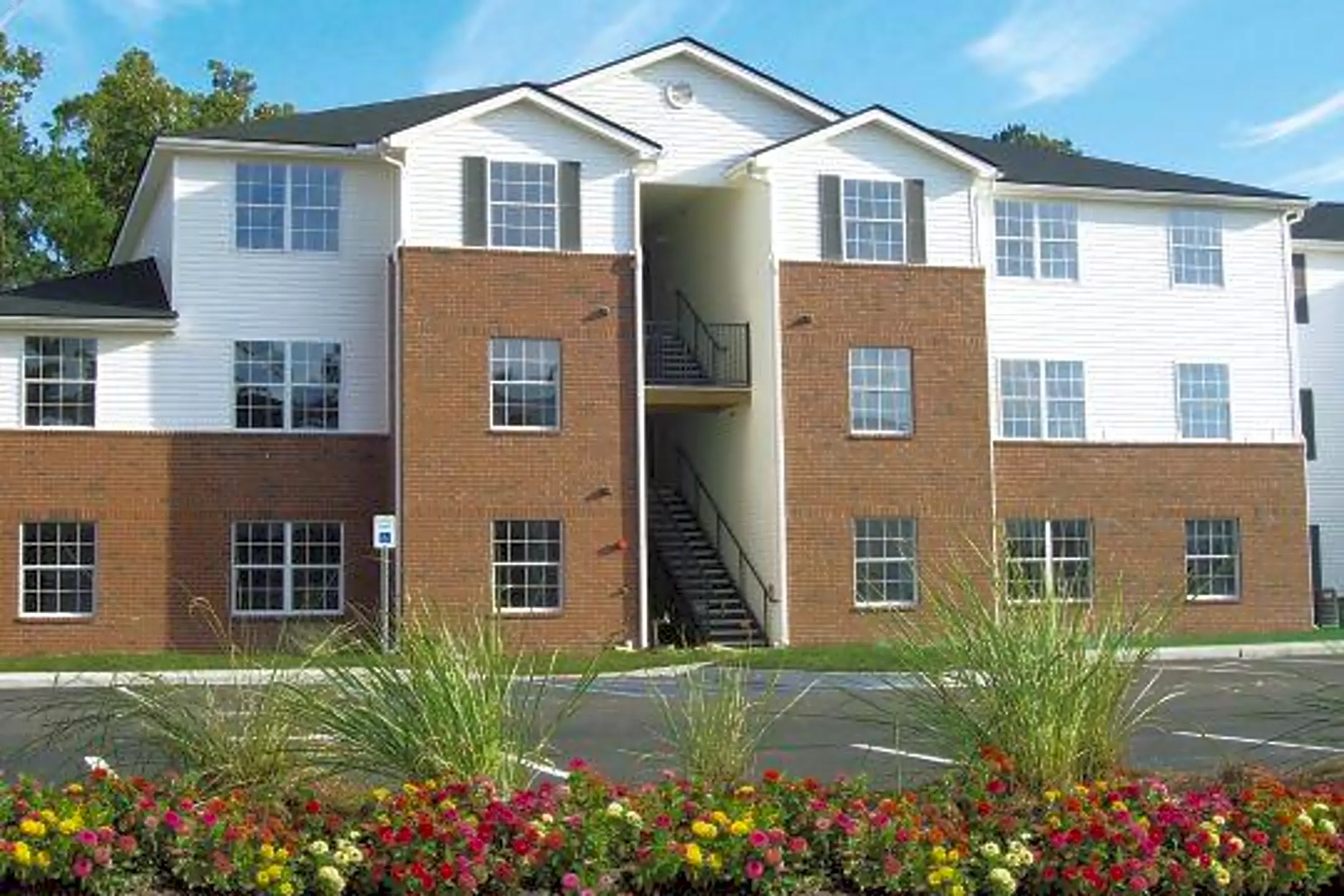 Hallmark at Timberlake Affordable Housing 1000 Hallmark Dr Goose