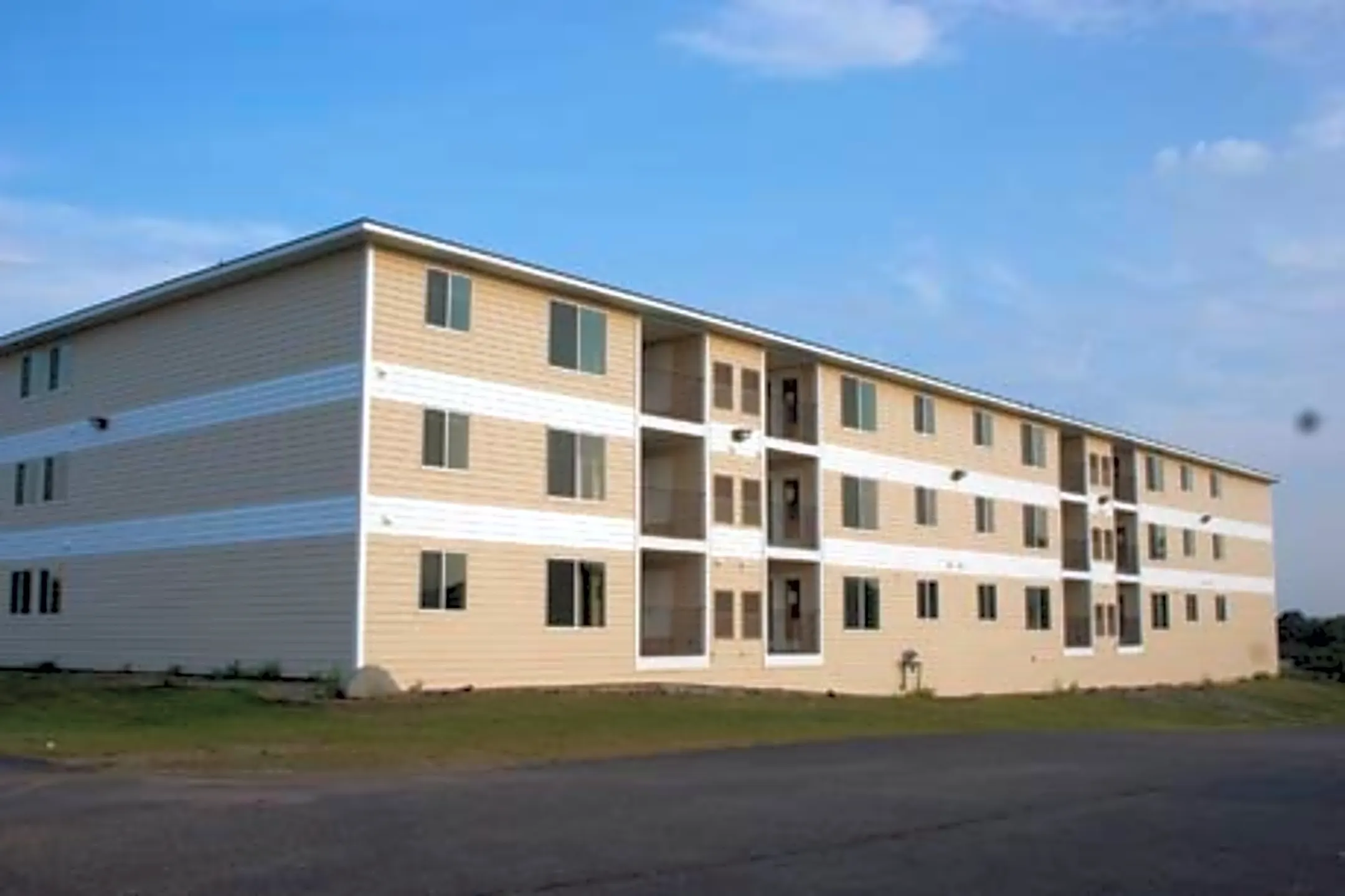 Lions Park Apartments 1001 School St NW Elk River, MN Apartments