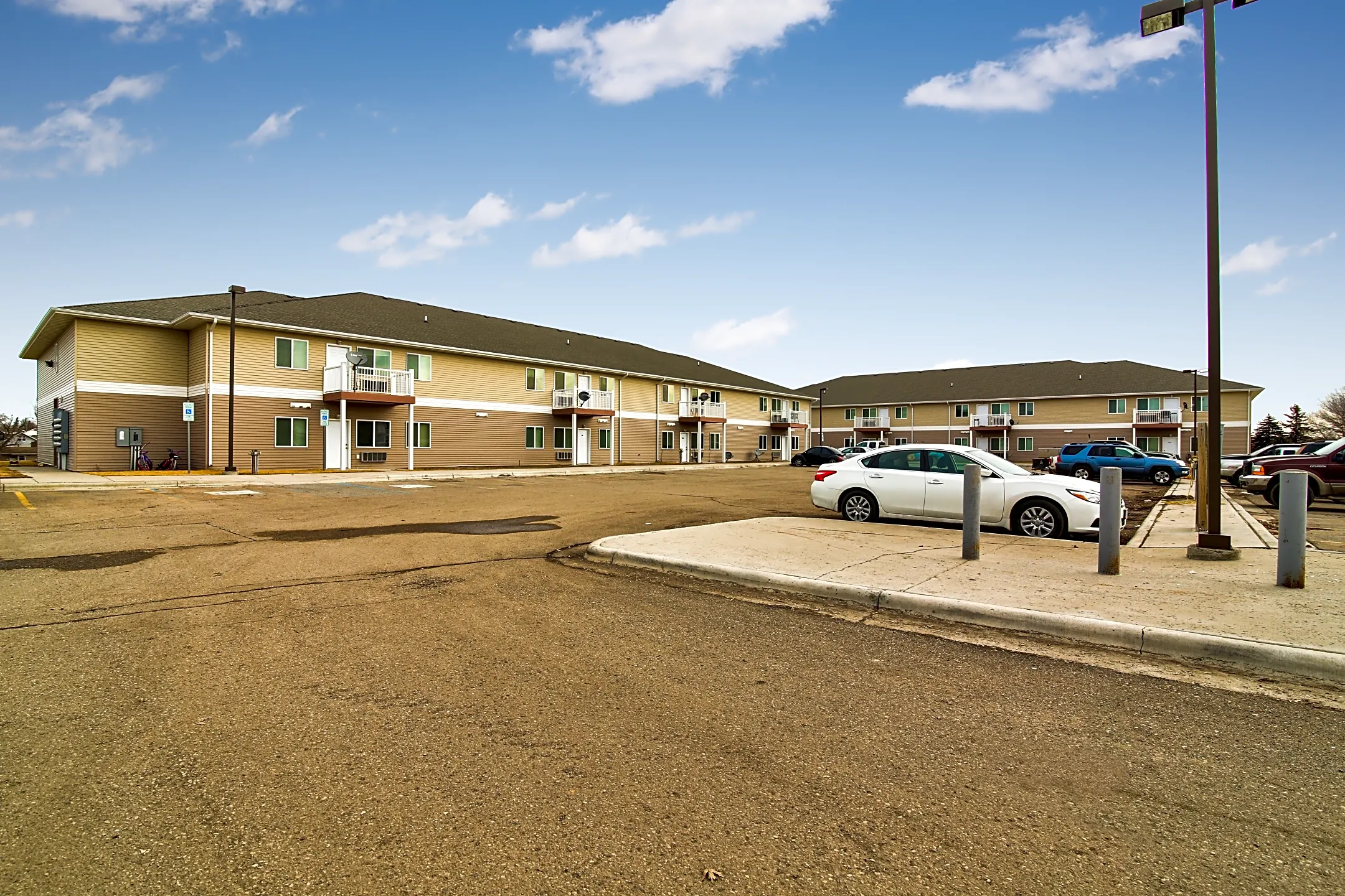 Dakota B Apartments - 25 7th Ave SW | Stanley, ND For Rent | Rent.