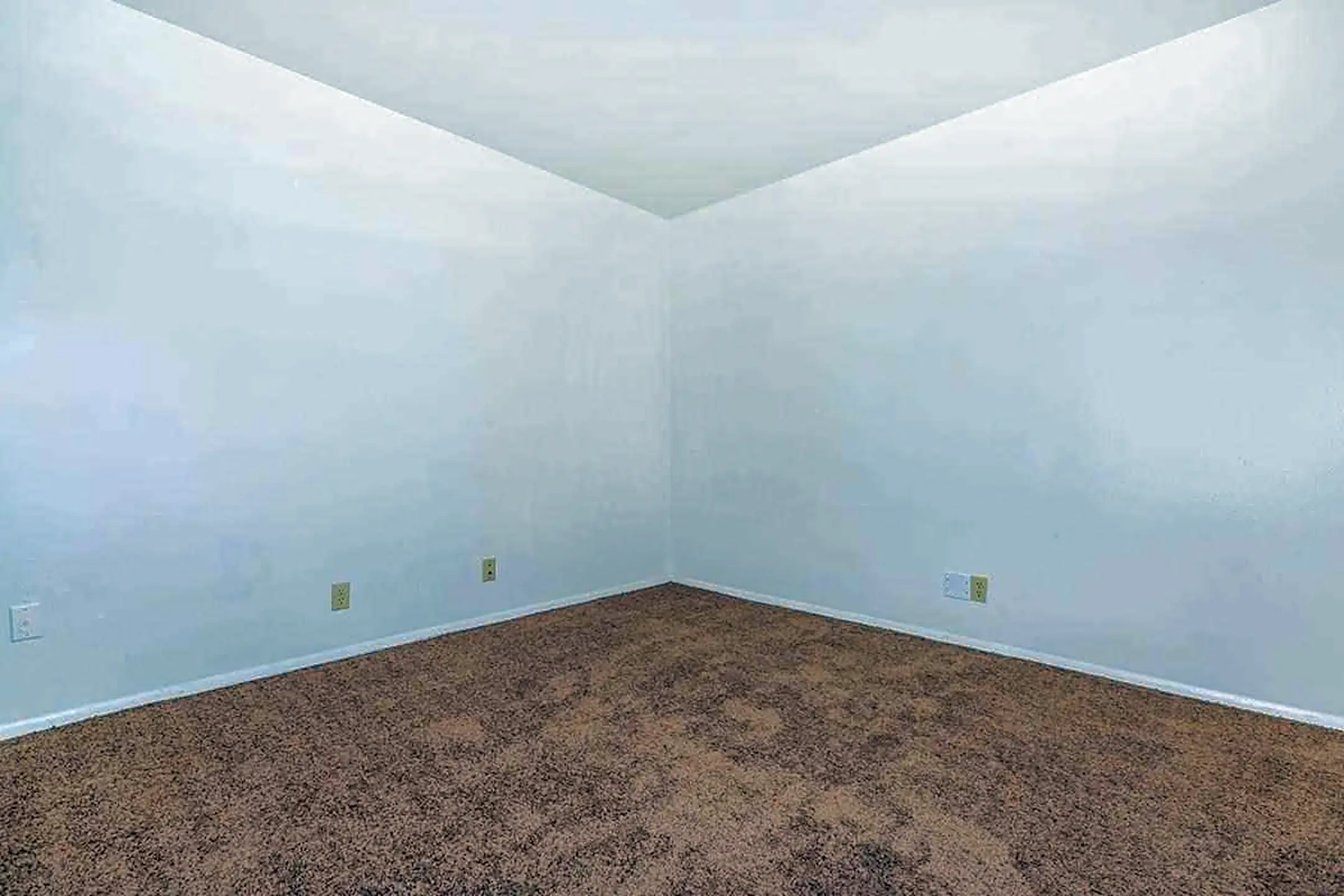 Bedroom - Coldwater Flats - Evansville, IN