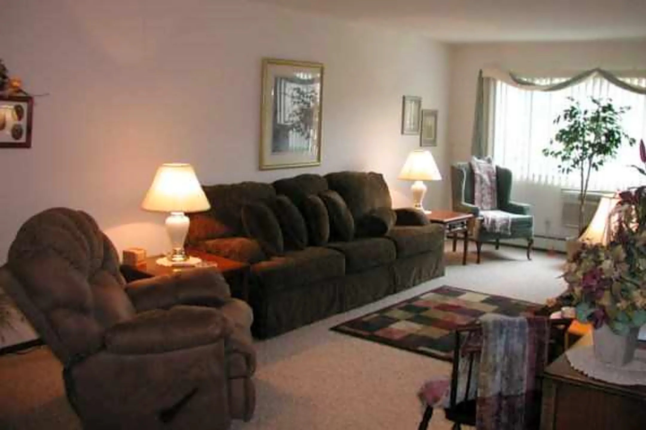 Apartments 1515 Capitol Dr Green Bay, WI for Rent Rent.