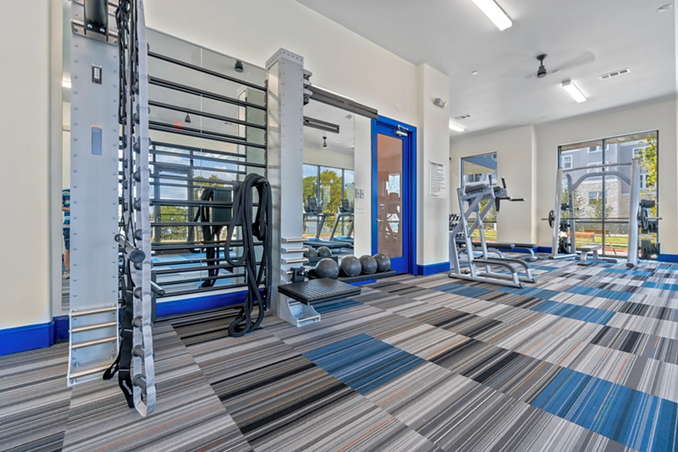 Fitness Weight Room - Mansions on the Lake - Rowlett, TX