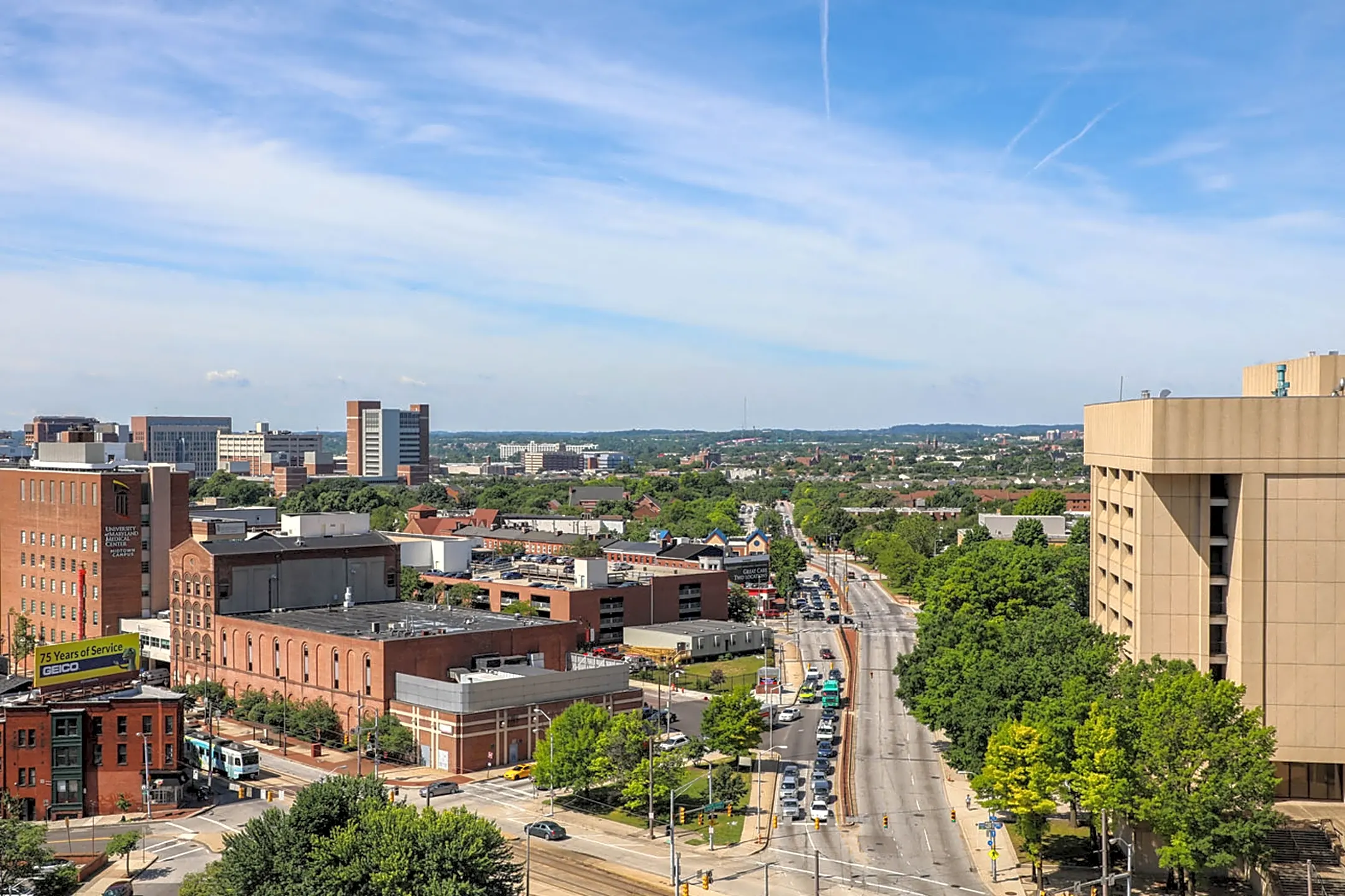 Symphony Center Apartments - 1020 Park Ave 